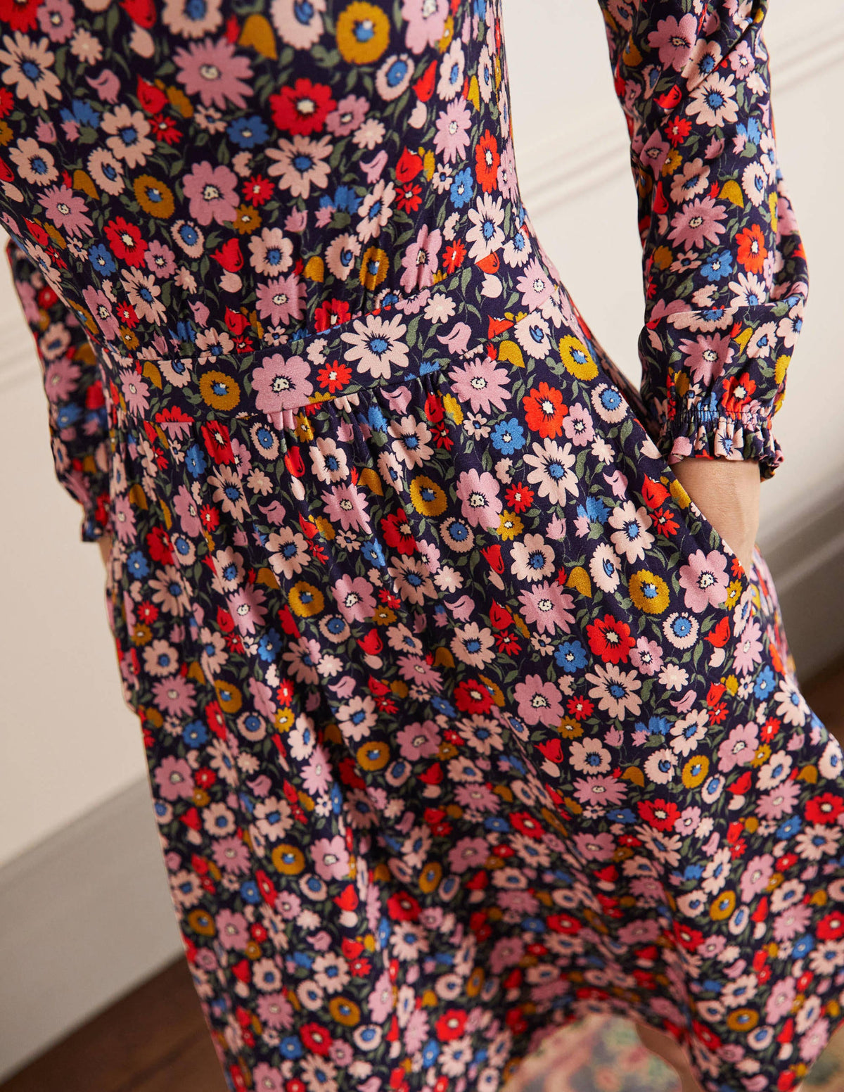 Robe midi Evelyn en jersey-Bleu marine foncé, motif Elegant Bloom-2