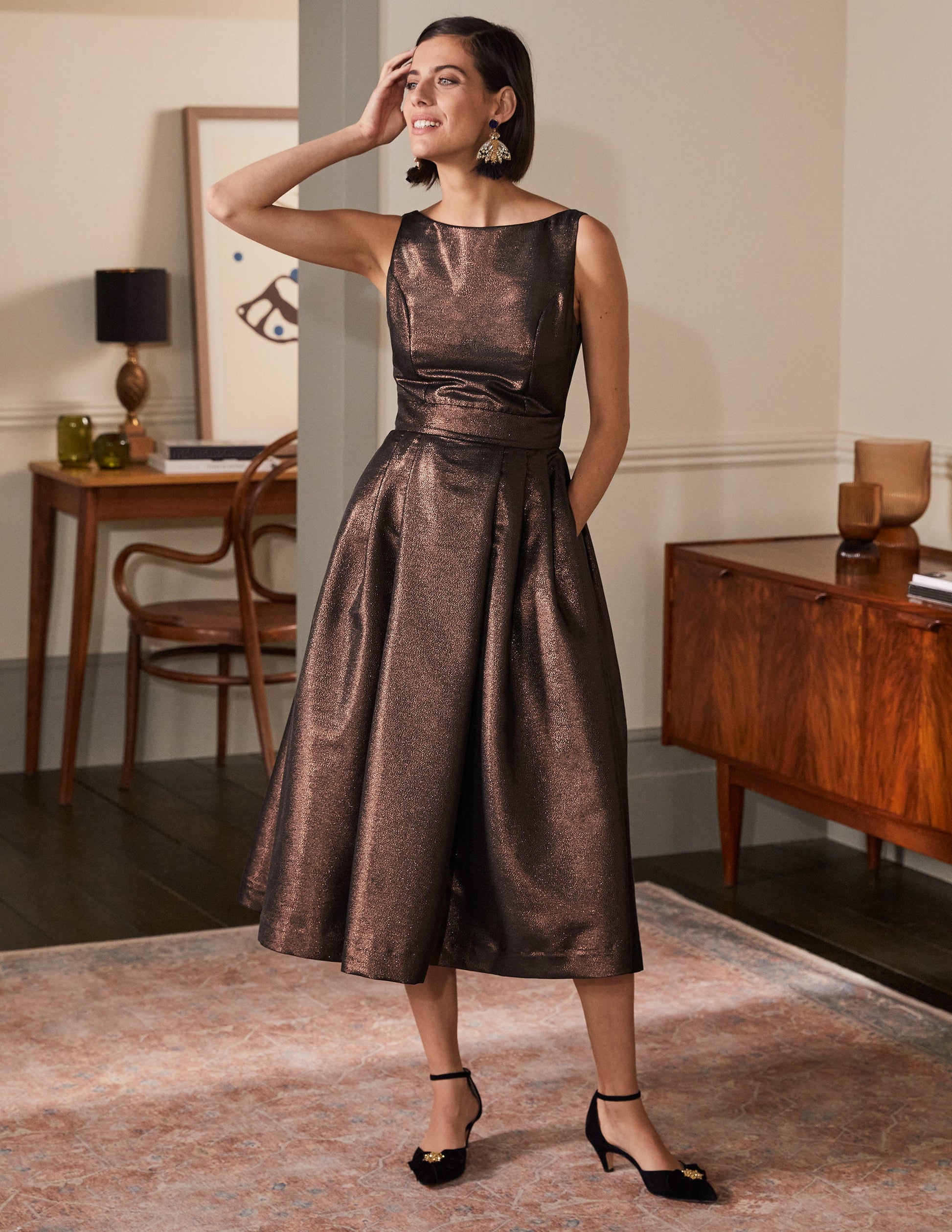 Tailliertes Kleid mit ausgestellter Passform und Rundausschnitt-Bronze, Lurex-1