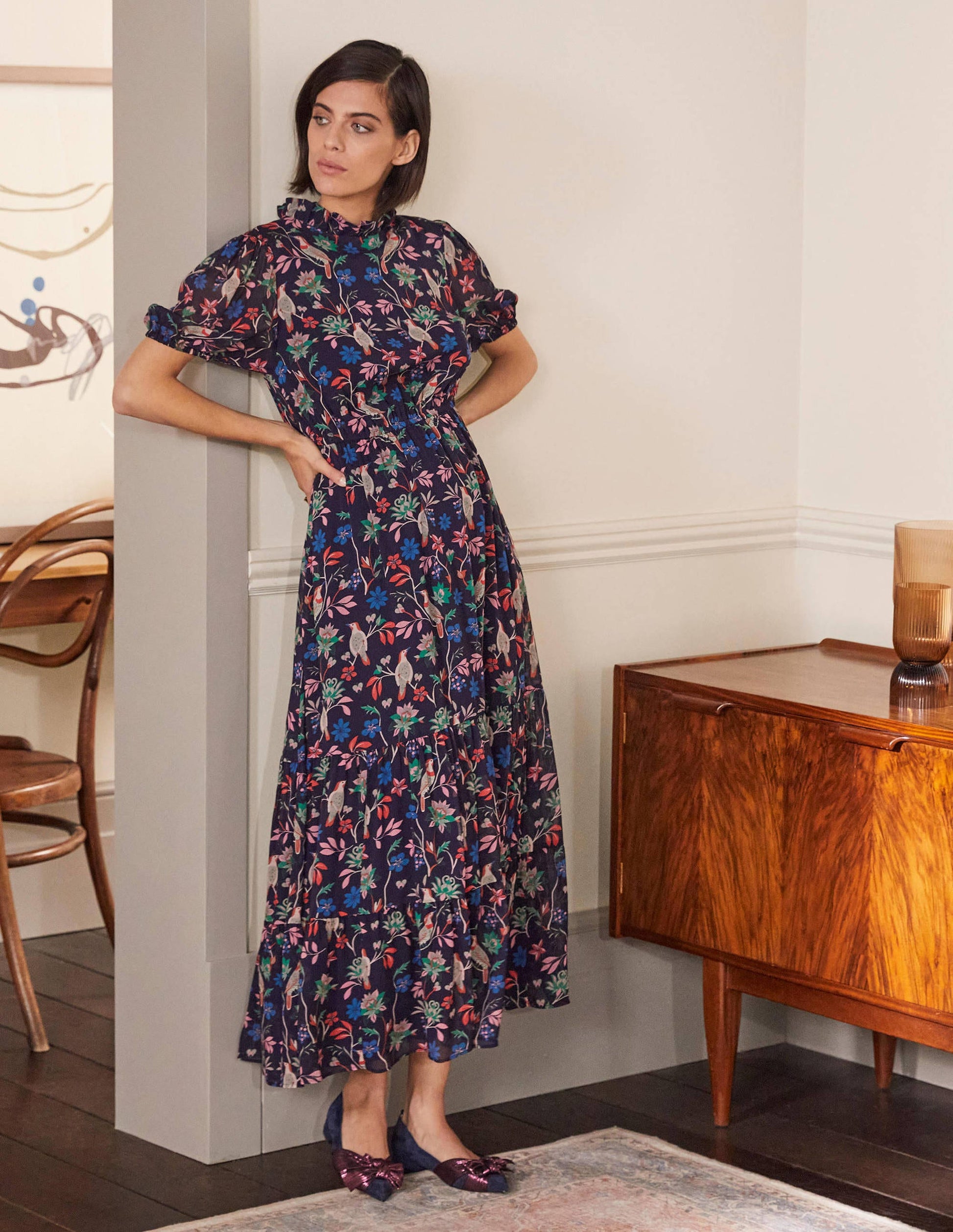 Robe volantée à manches bouffantes-Bleu marine, oiseau baie-1