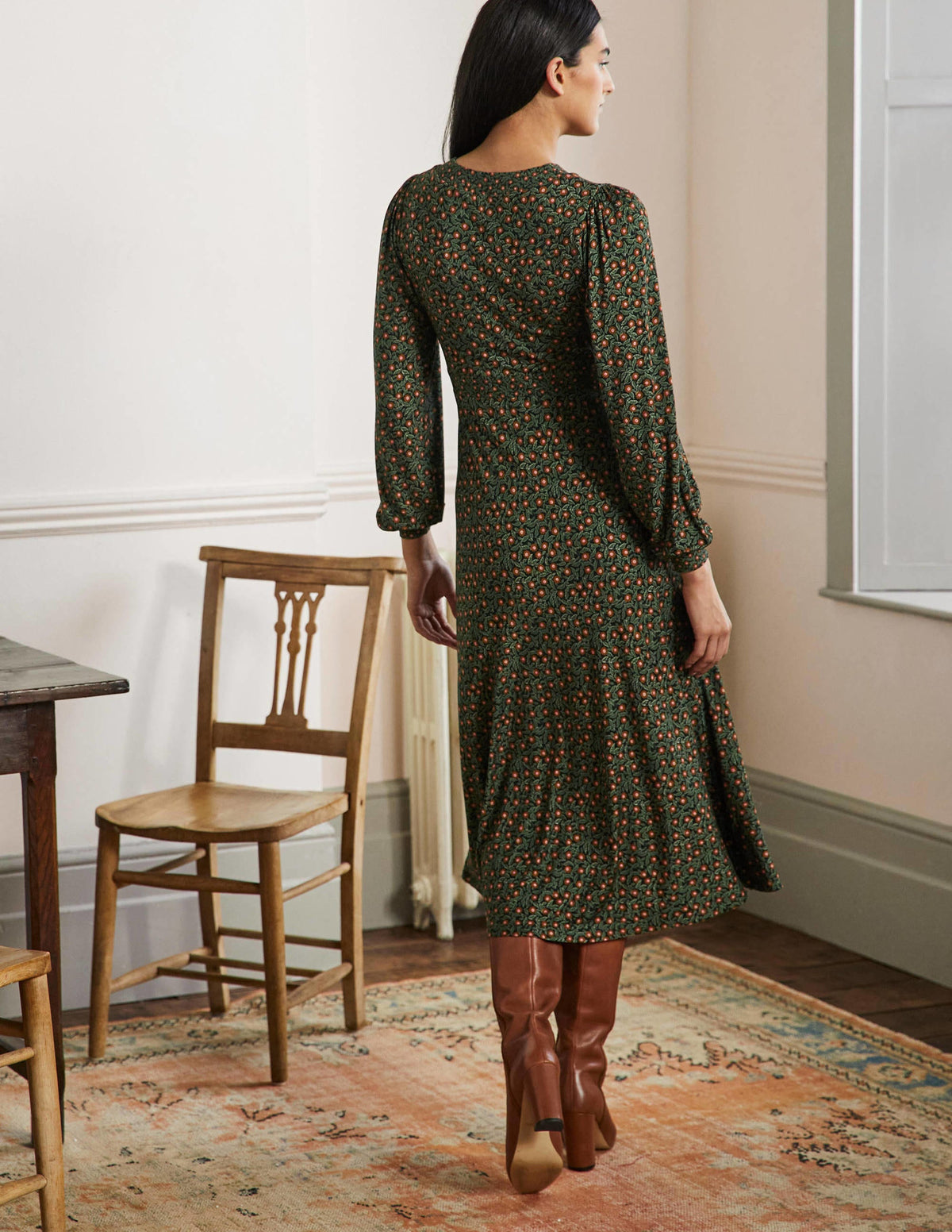 Jerseykleid mit Empire-Form-Sumpfgrün, Filigranes Blumenmuster - Image 3