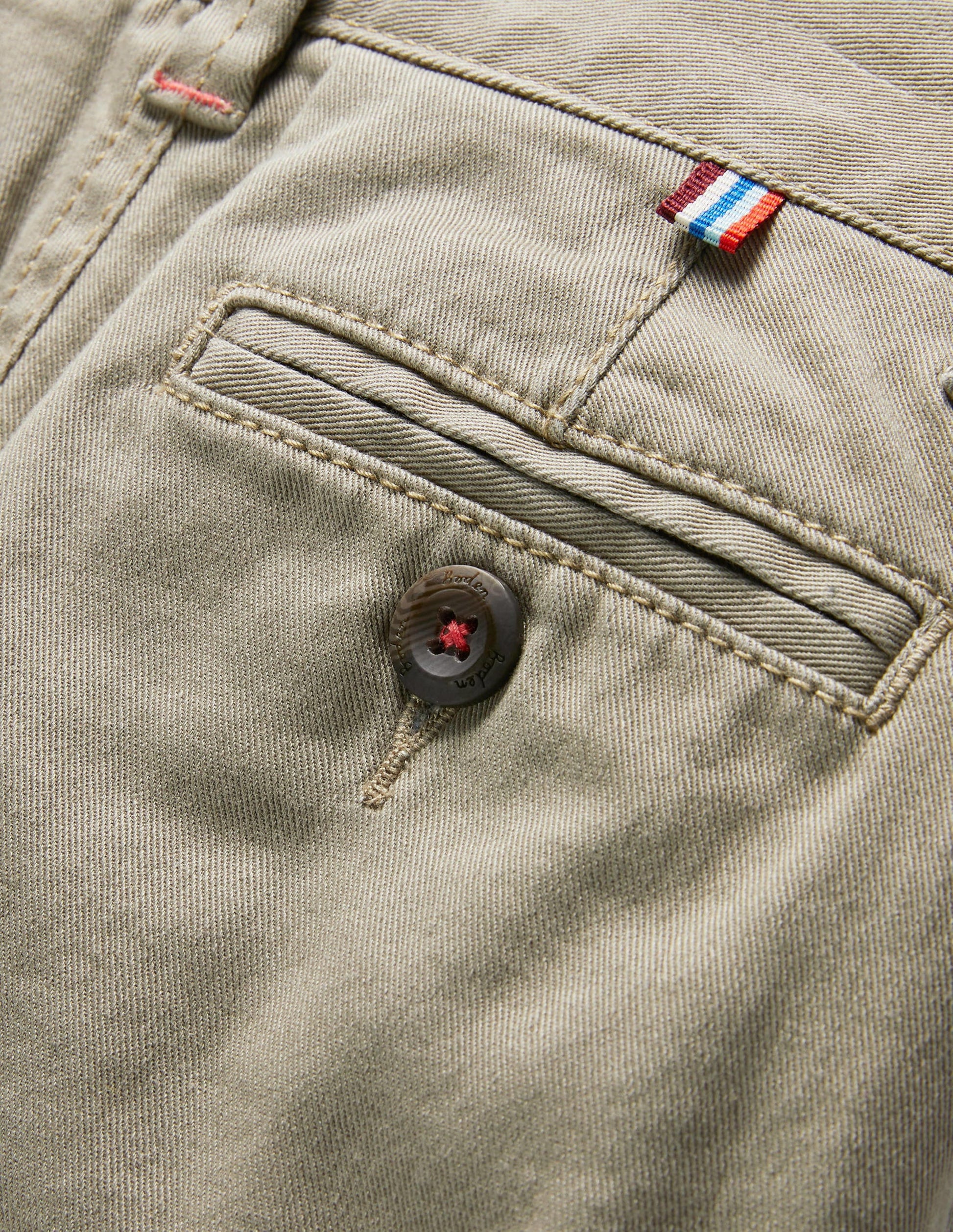 Chino-Shorts-Nussbraun-3