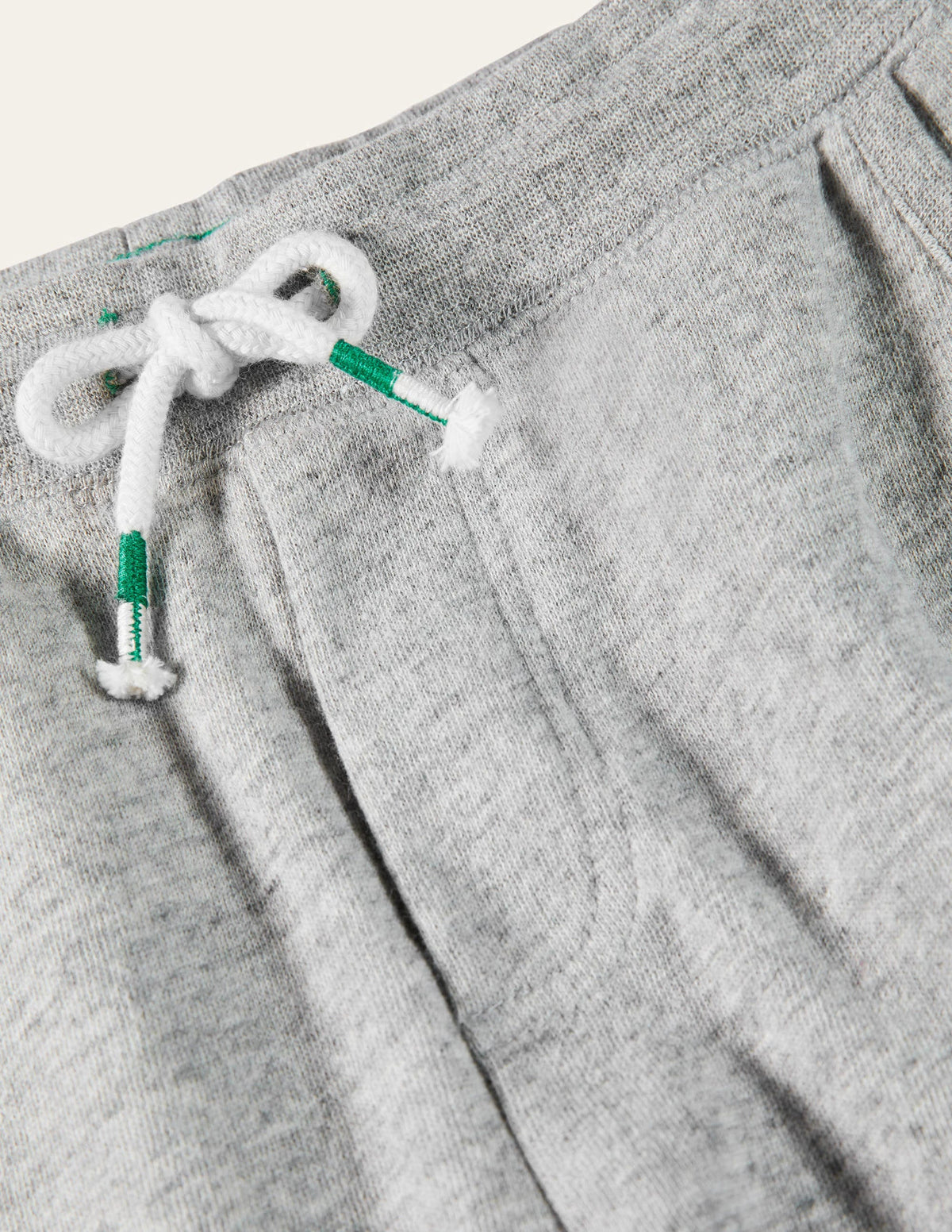 Basic-Sweatshorts-Grau - Image 3