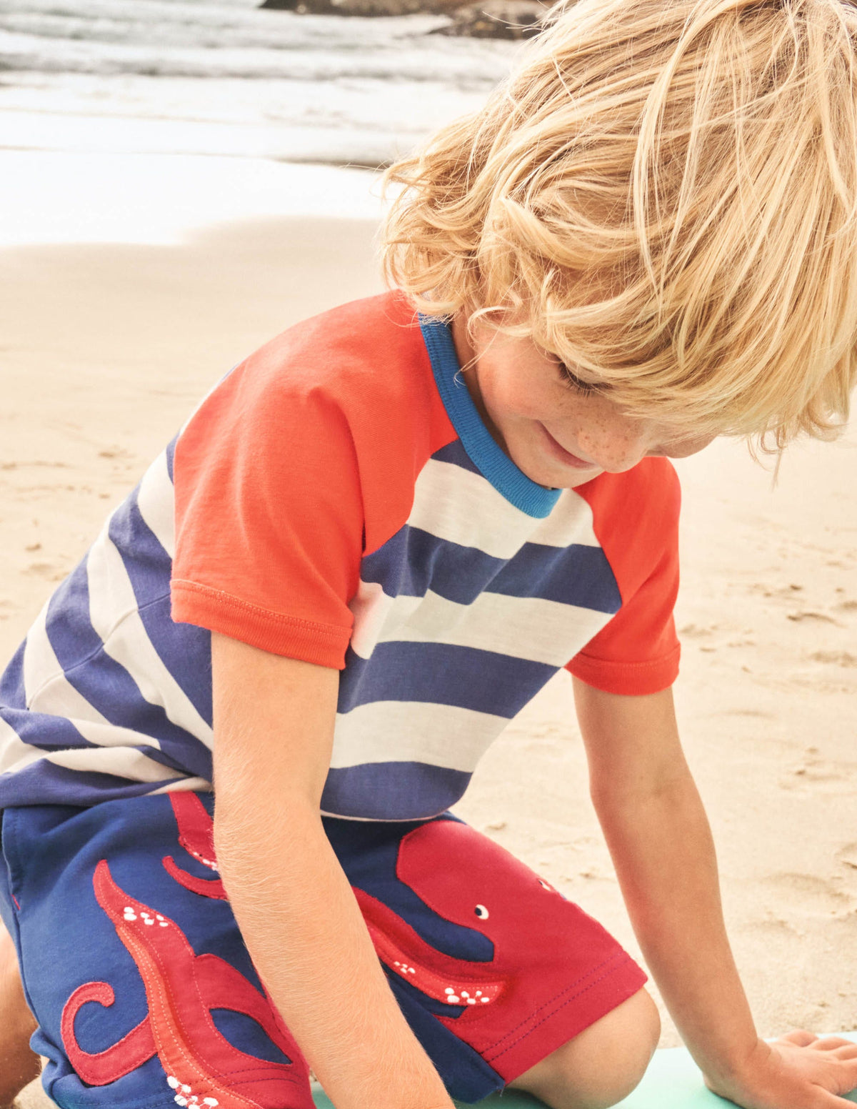 Raglan-T-Shirt in Blockfarben-Segelblau/Ecru-7