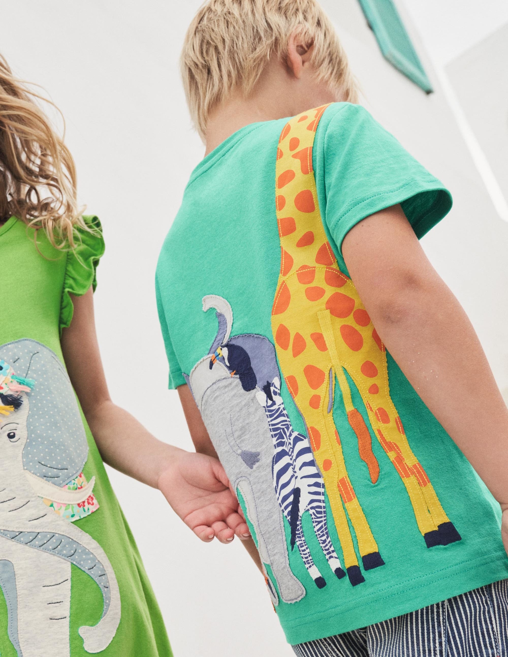 T-Shirt mit Applikationen auf Vorder- und Rückseite-Paprikagrün, Safaritiere - Image 4