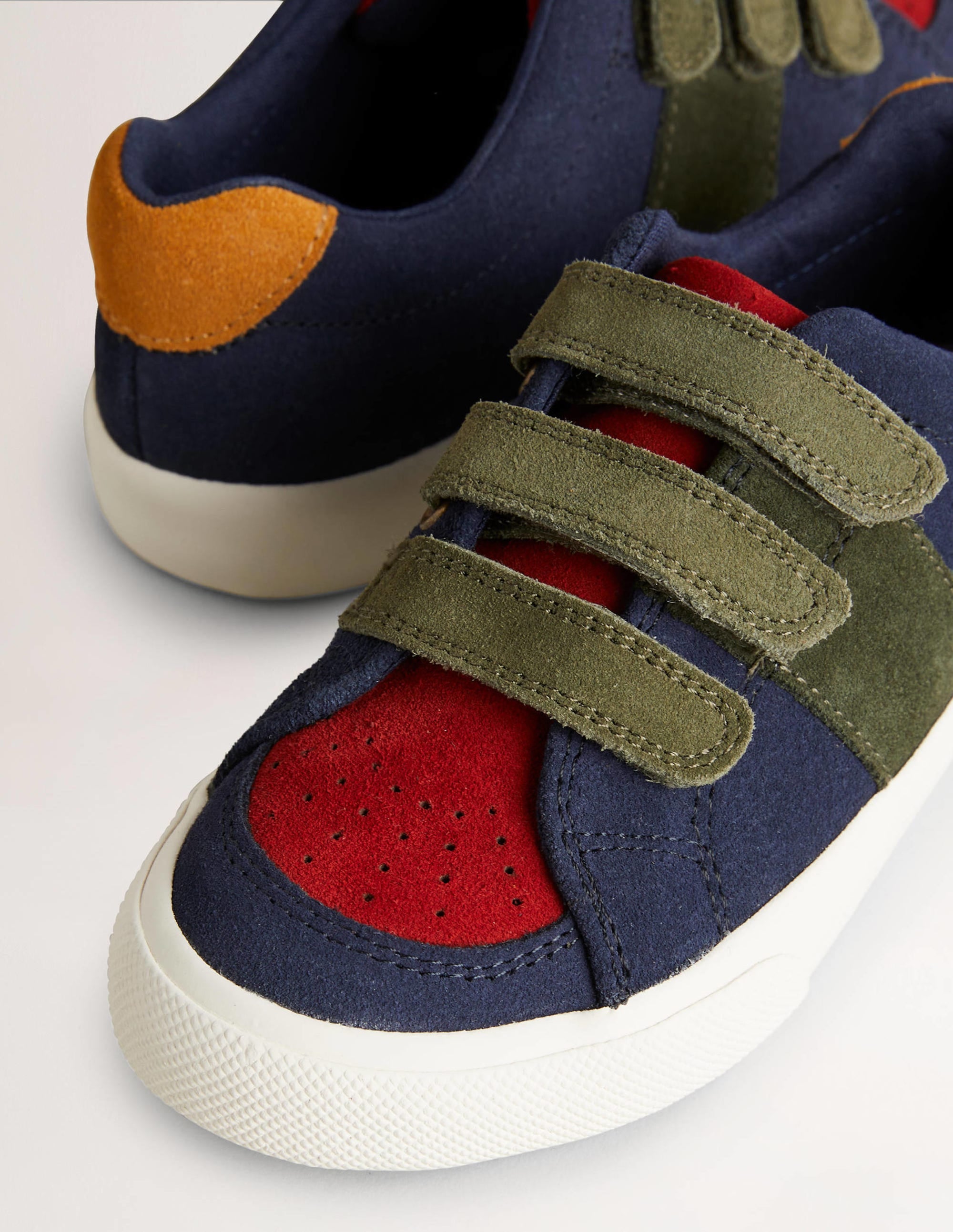 Niedrige Sneaker aus Leder-Bunt, Blockfarben - Image 3