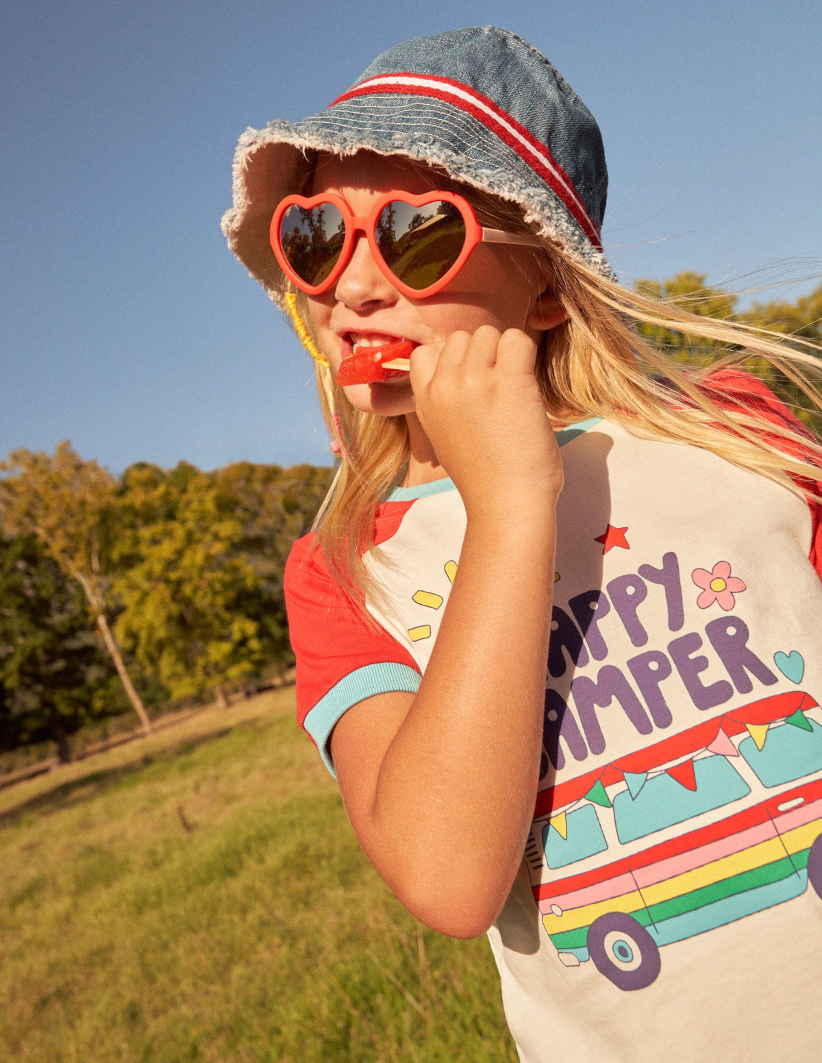 Gemustertes Raglan-T-Shirt mit Grafik-Feuerrot, Wohnmobil-5