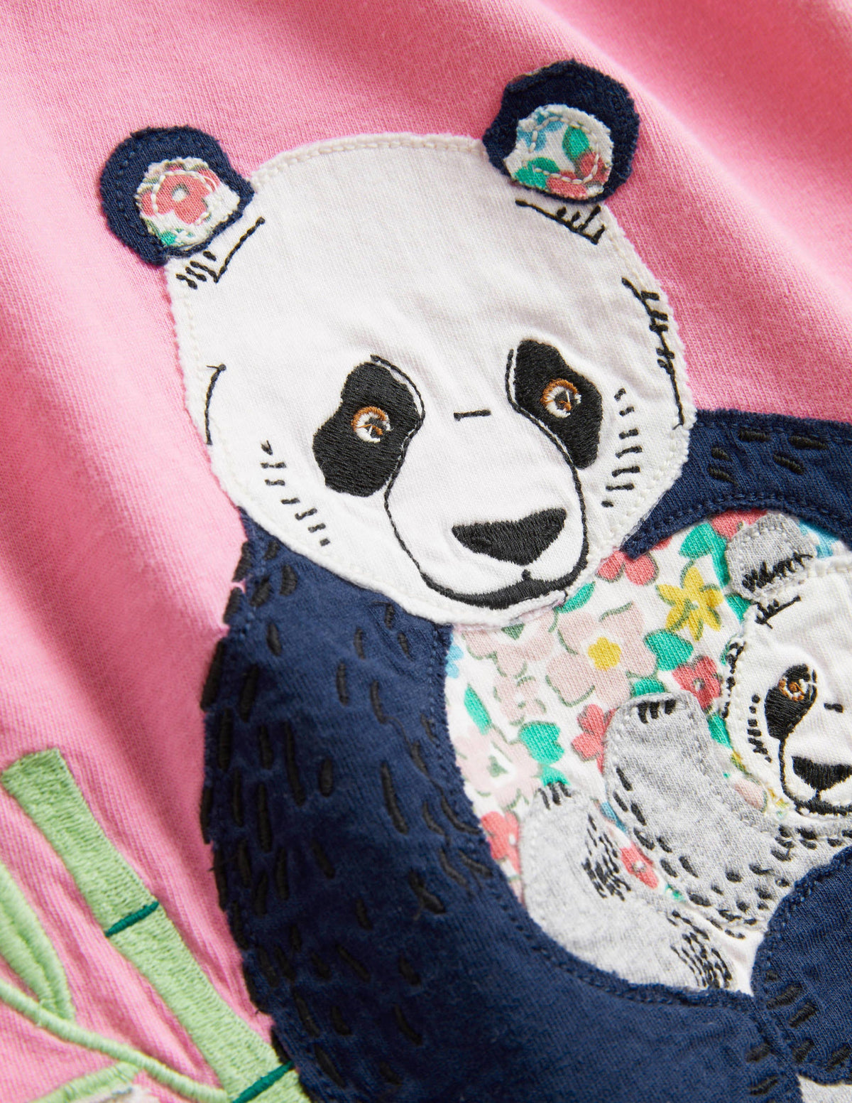 Kurzärmliges T-Shirt mit Applikation-Helles Blütenrosa, Pandas-3