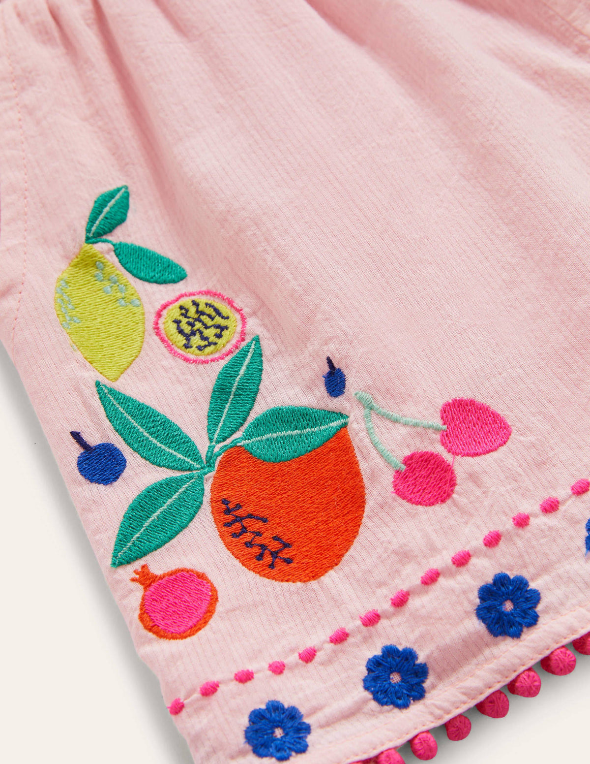 Geraffte Shorts mit Stickerei-Delfinrosa, Früchte-3