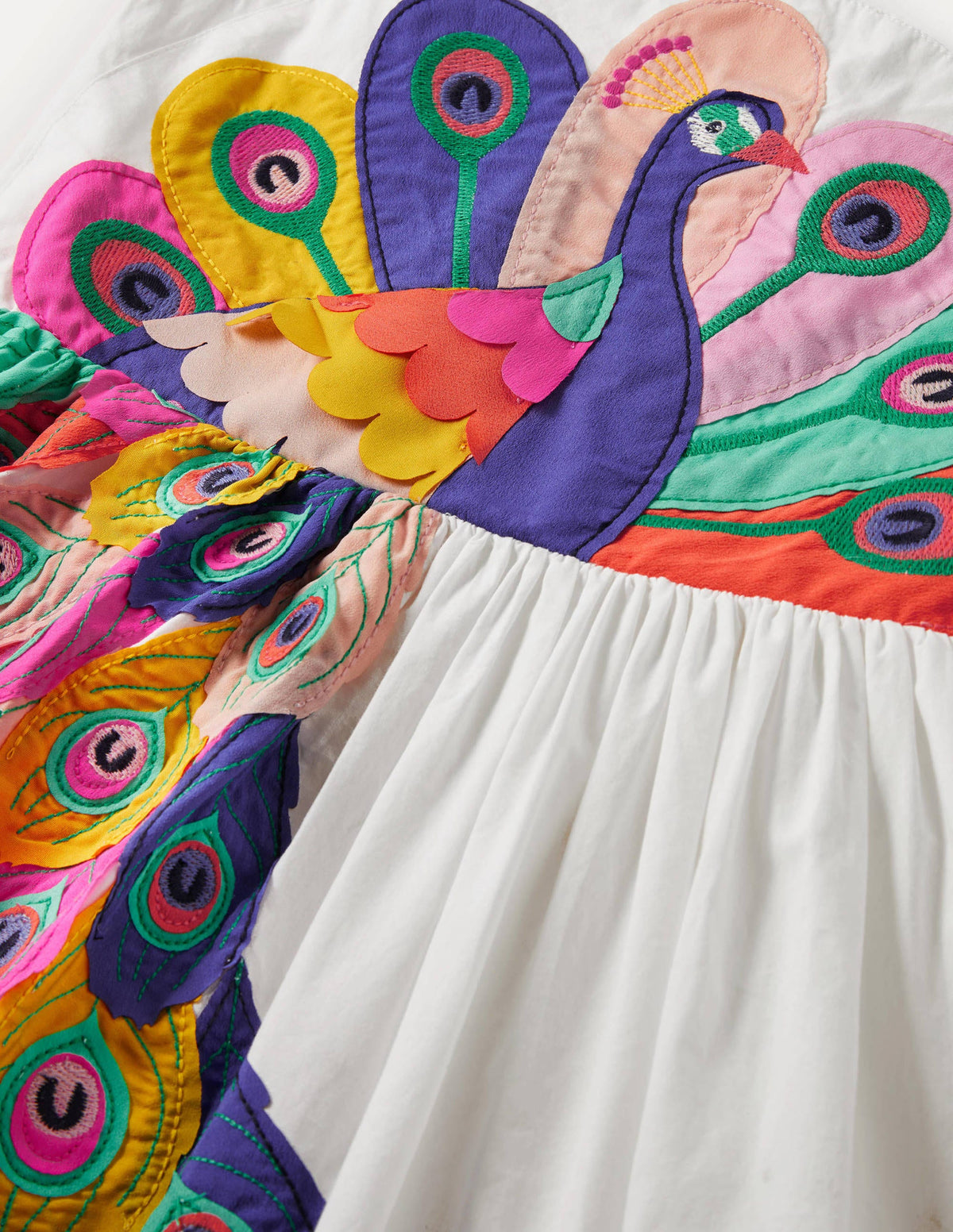 Kleid mit Pfau-Applikation-Naturweiß - Image 3
