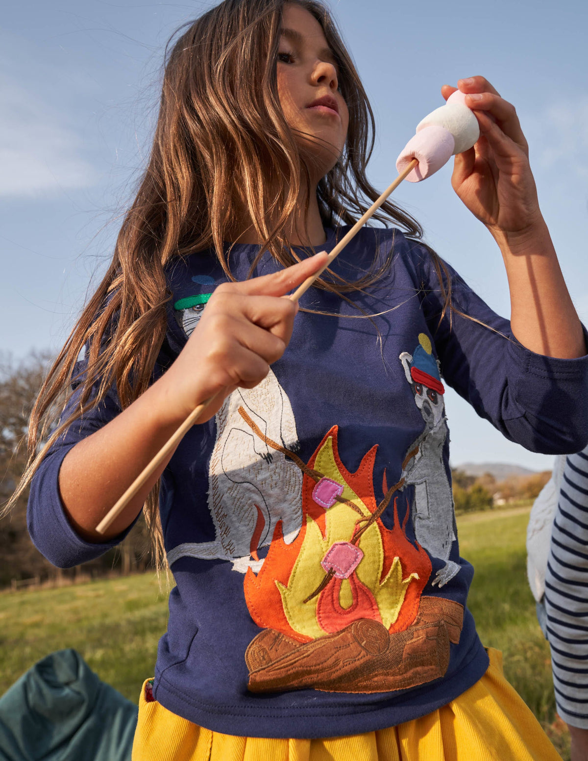 Oberteil mit großer Applikation-Segelblau, Lagerfeuer-5