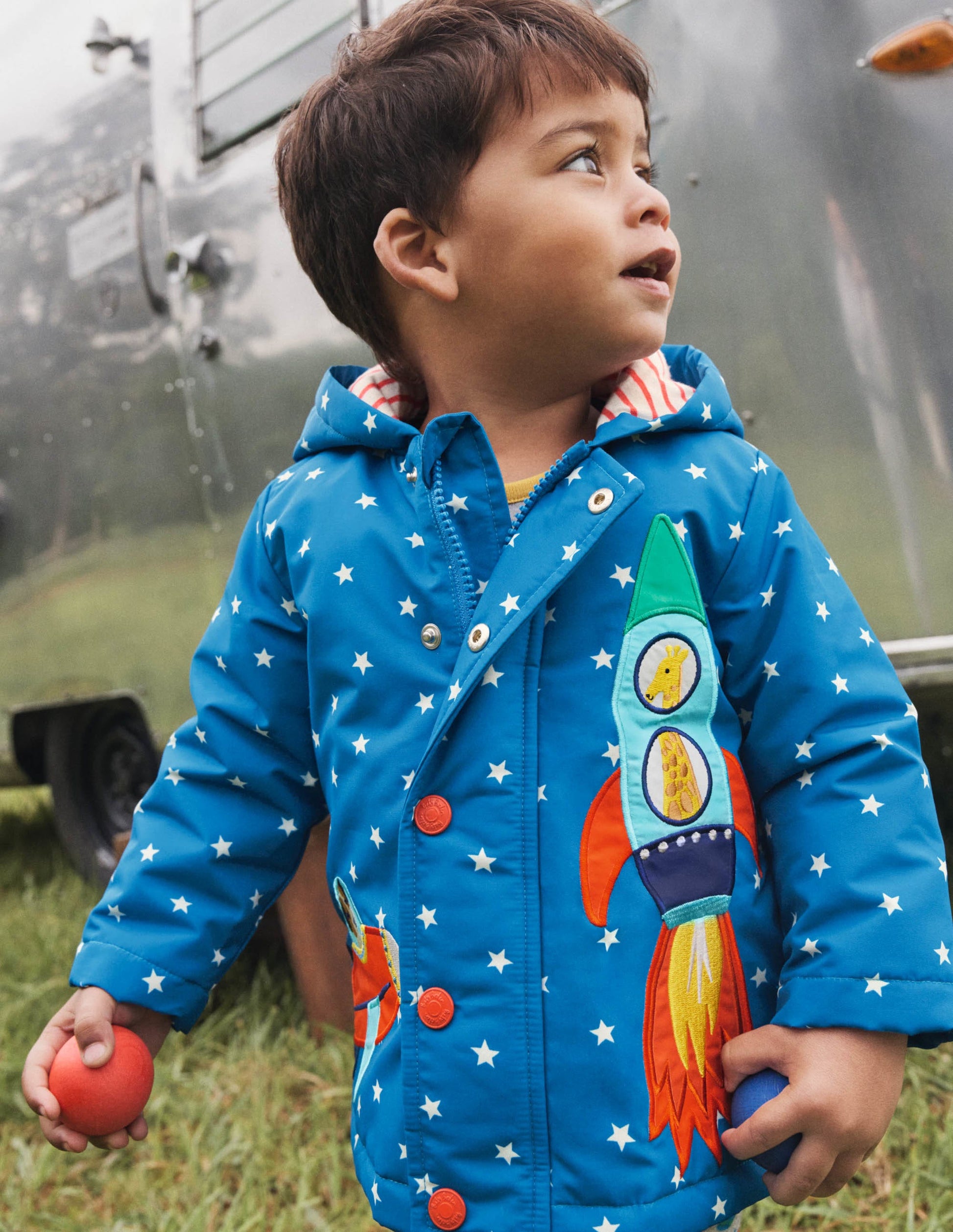 Regenjacke mit Applikation-Strahlendes Marineblau/Naturweiß, Weltall-4