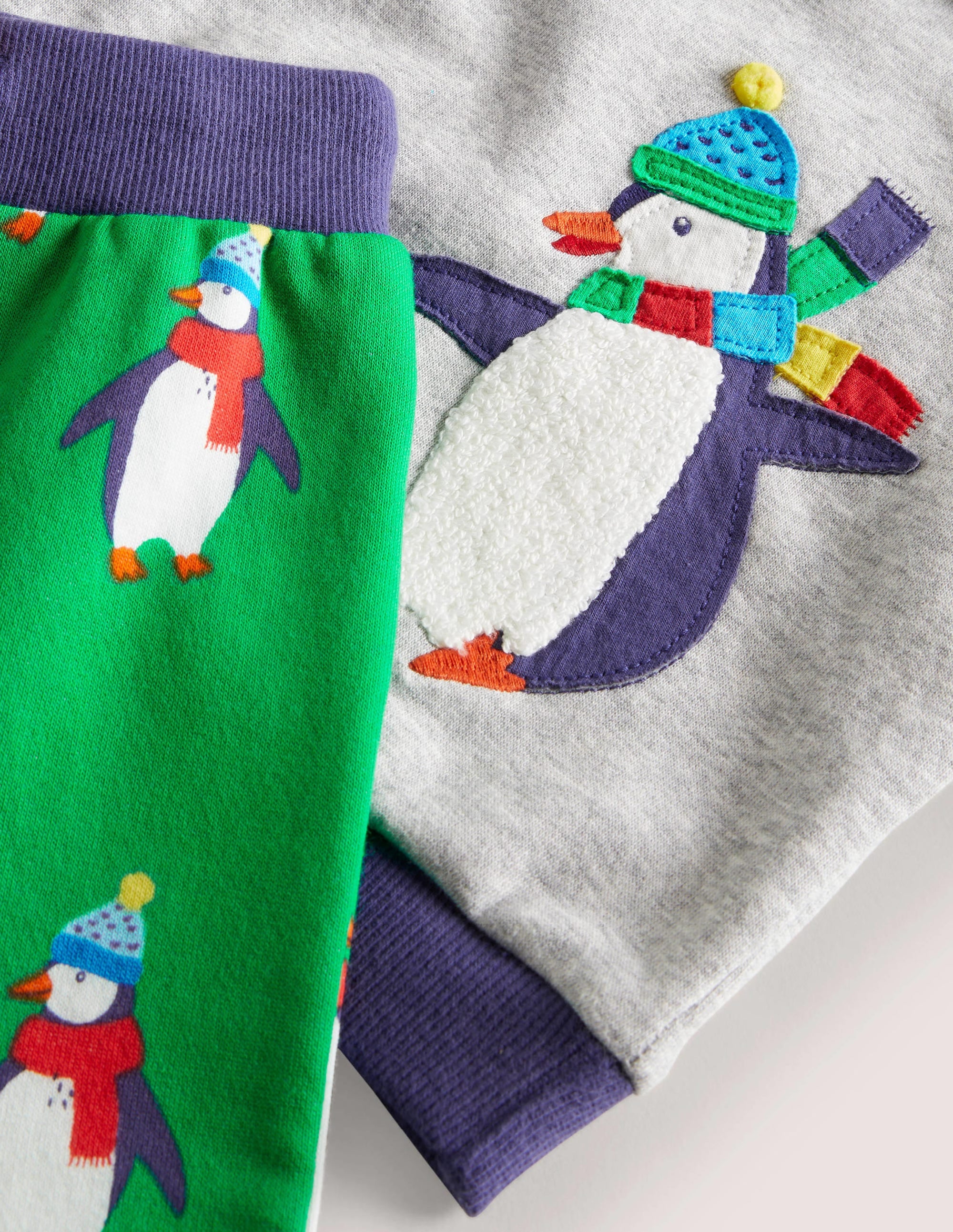 Sweatshirt-Set aus Jersey-Schottengrün, Pinguine - Image 3