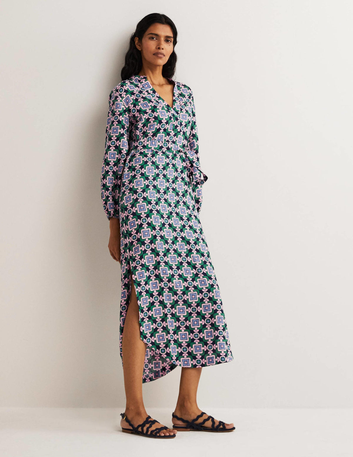 Langärmliges Maxikleid aus Leinen-Navy, Geometrisches Muster - Image 1