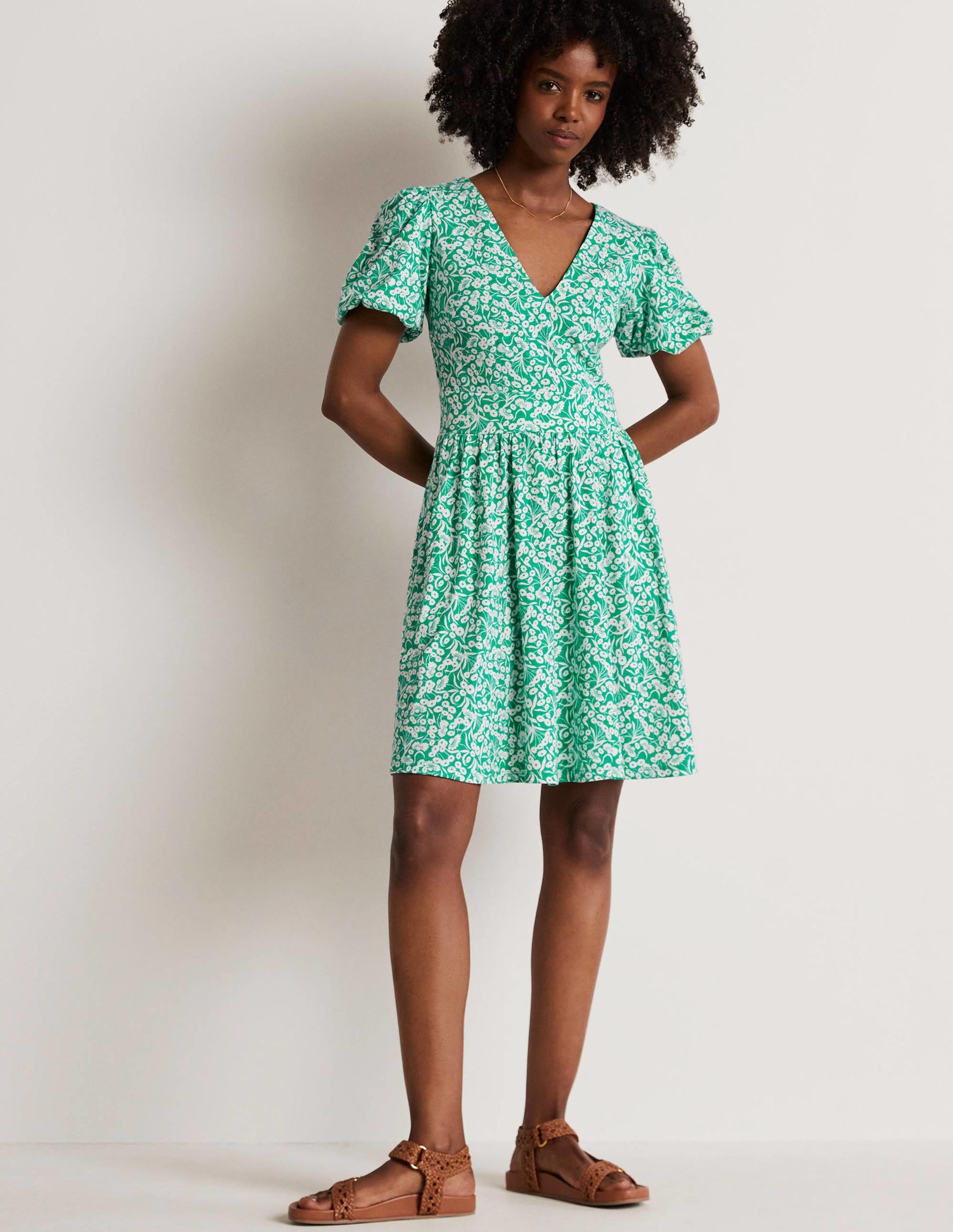 Mini-robe en jersey avec détail à l'arrière-Vert émeraude, motif Floret Bud - Image 6