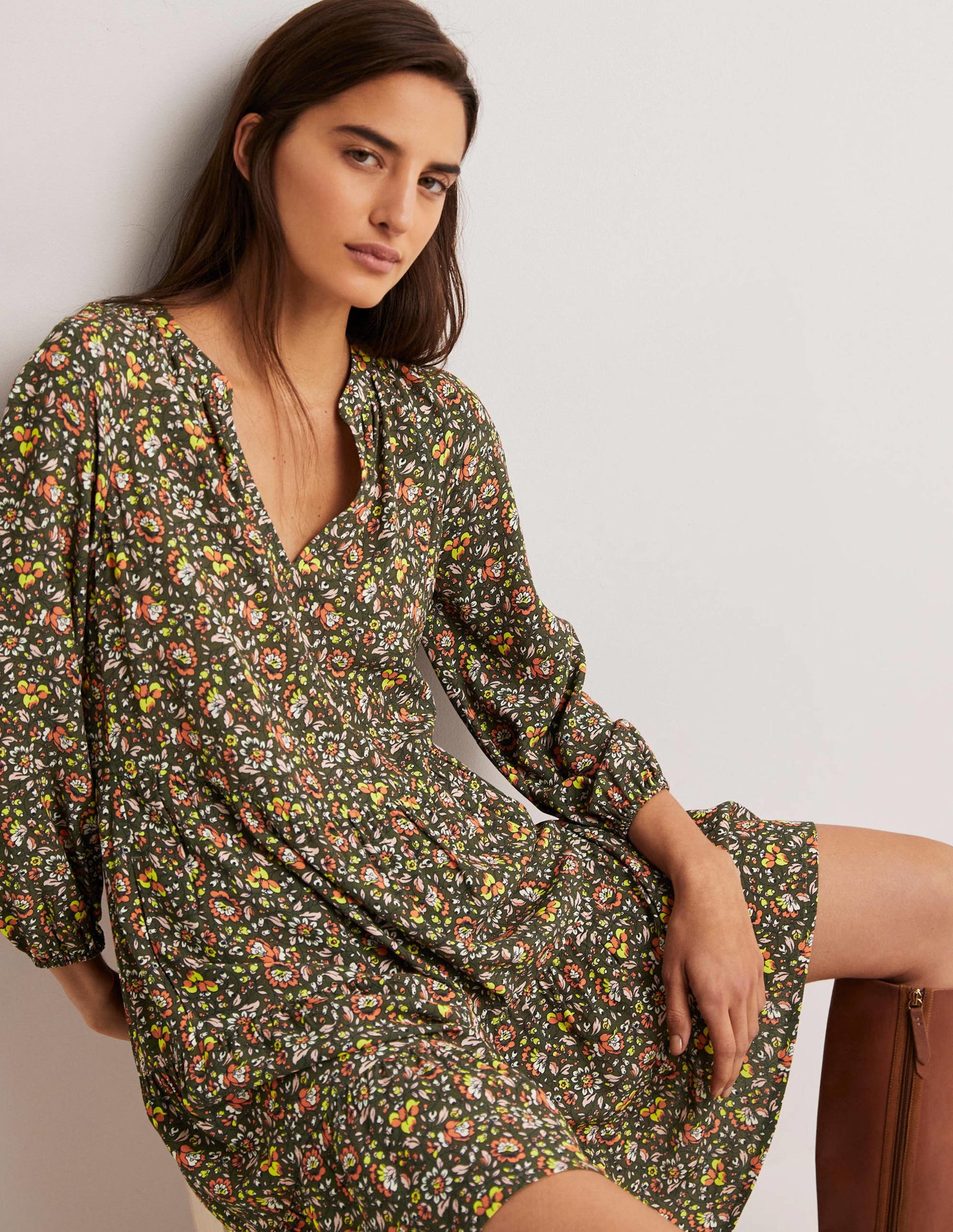 Robe volantée à col cranté-Basilic, motif Botanic Meadow-5
