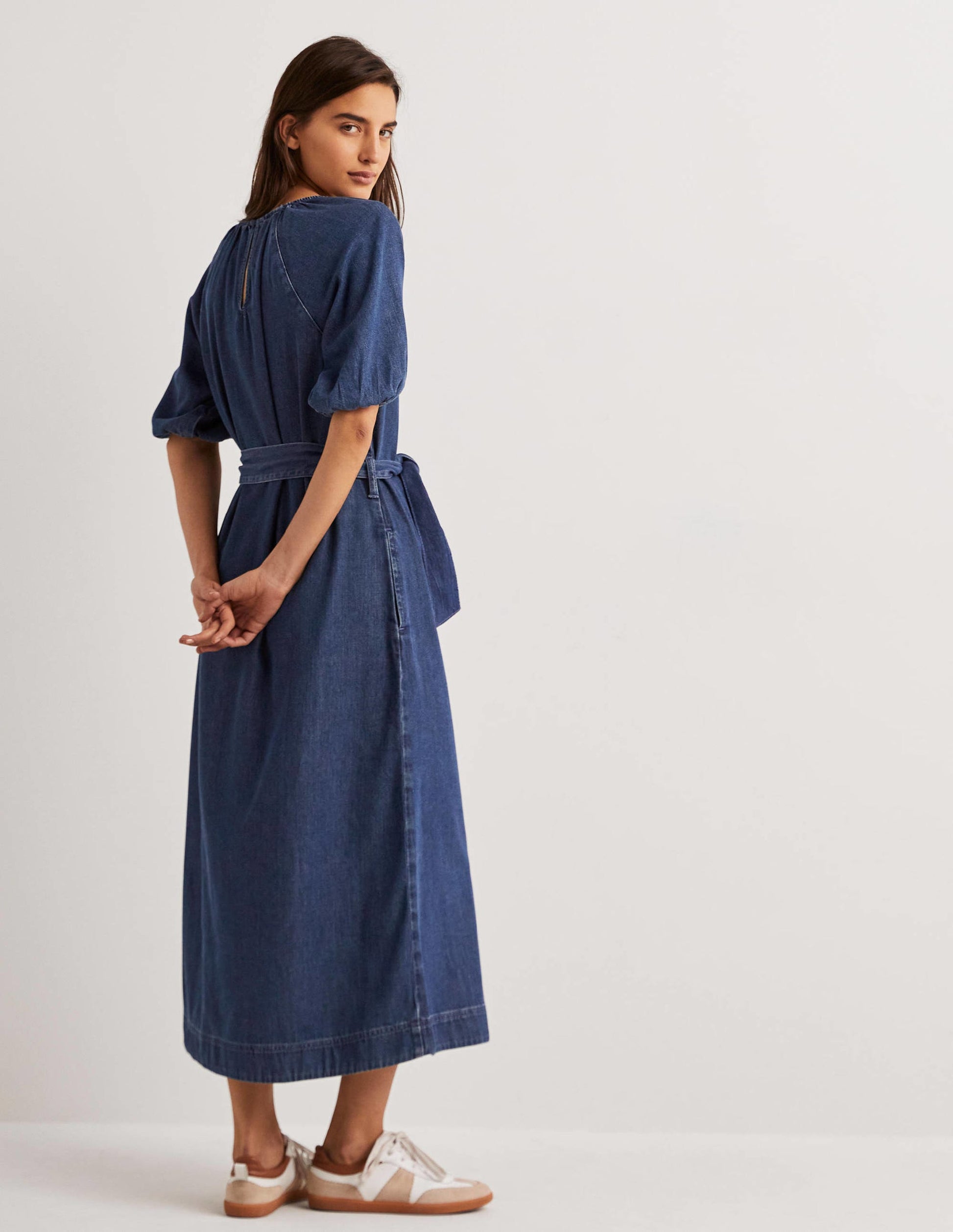 Säulen-Midikleid mit Puffärmeln-Mittleres Denim-3