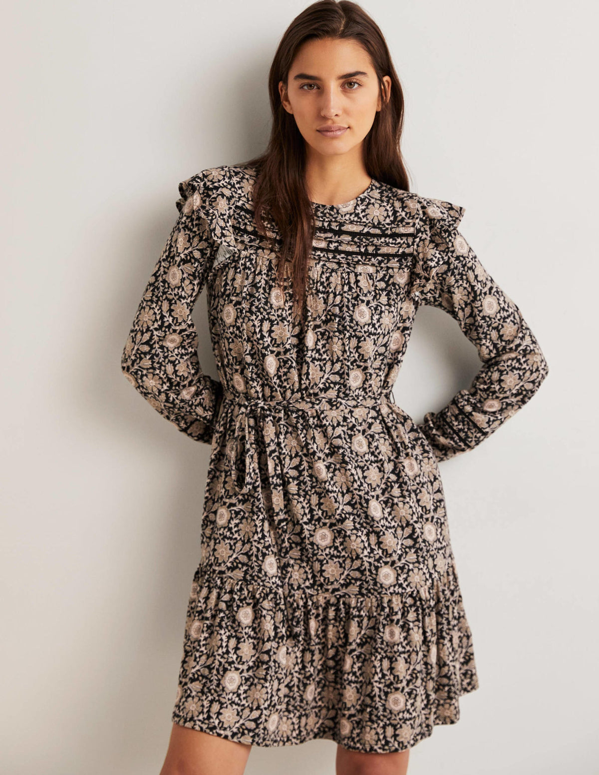 Jerseykleid mit Bortendetail-Schwarz, Zauberhafter Zweig - Image 1