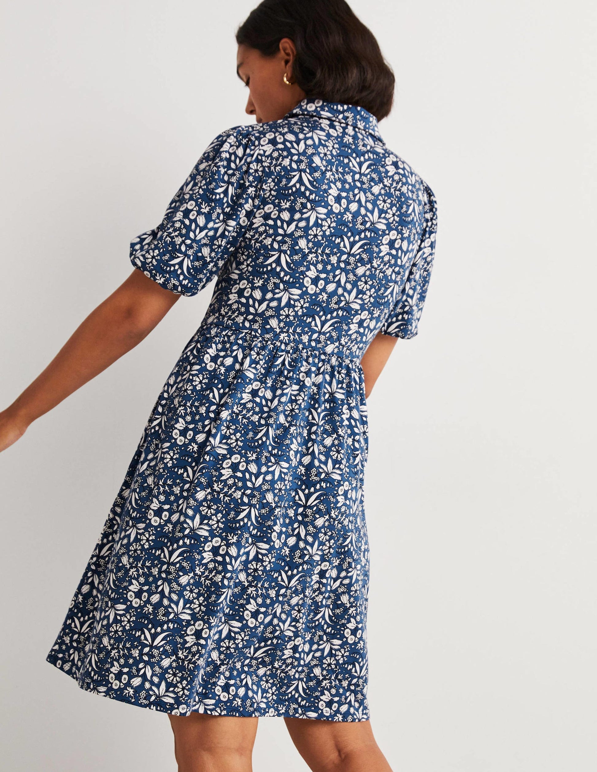 Mini-Hemdblusenkleid aus Jersey-Meerblau, Wildblumen-3