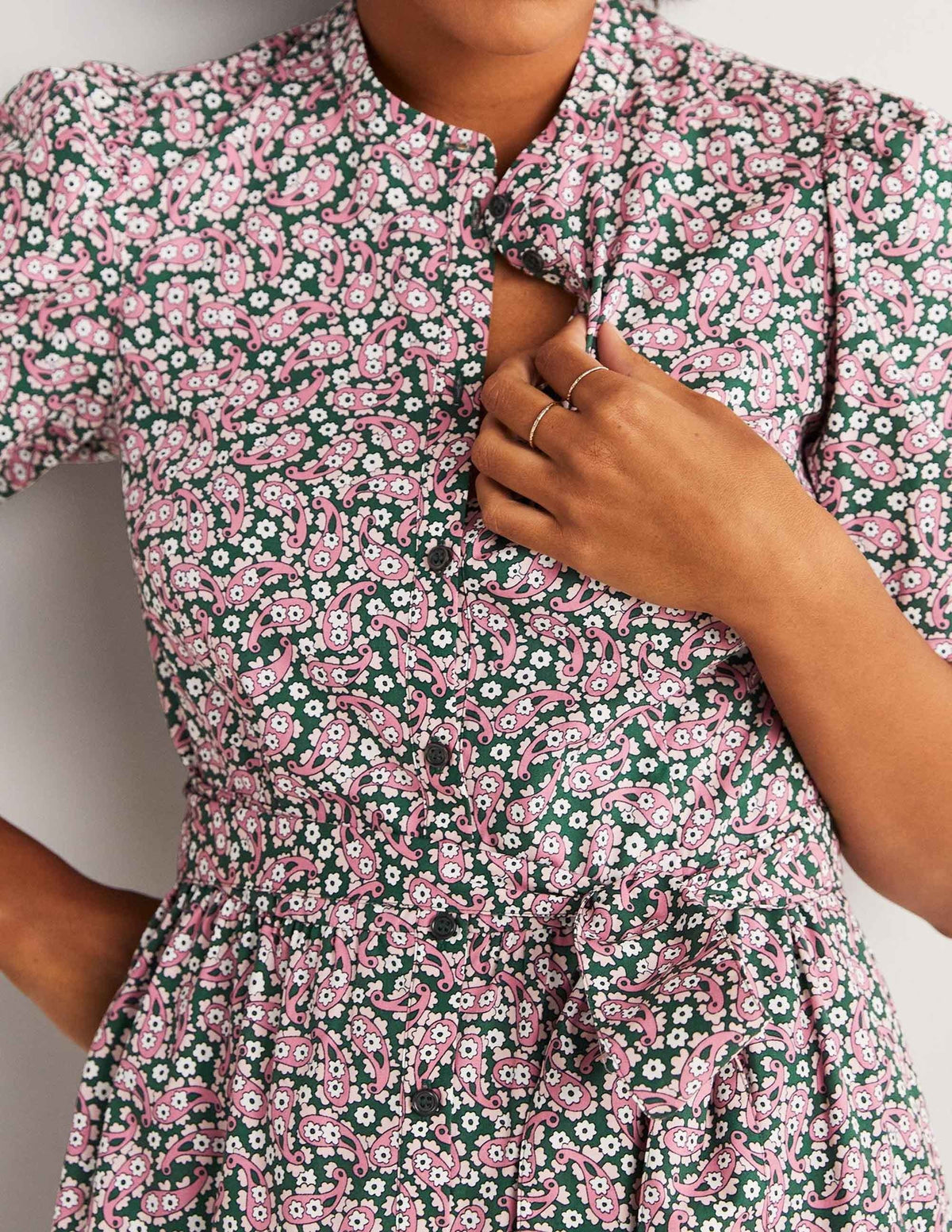 Robe-chemise à volants-Vert trekking, motif Petal Paisley - Image 2