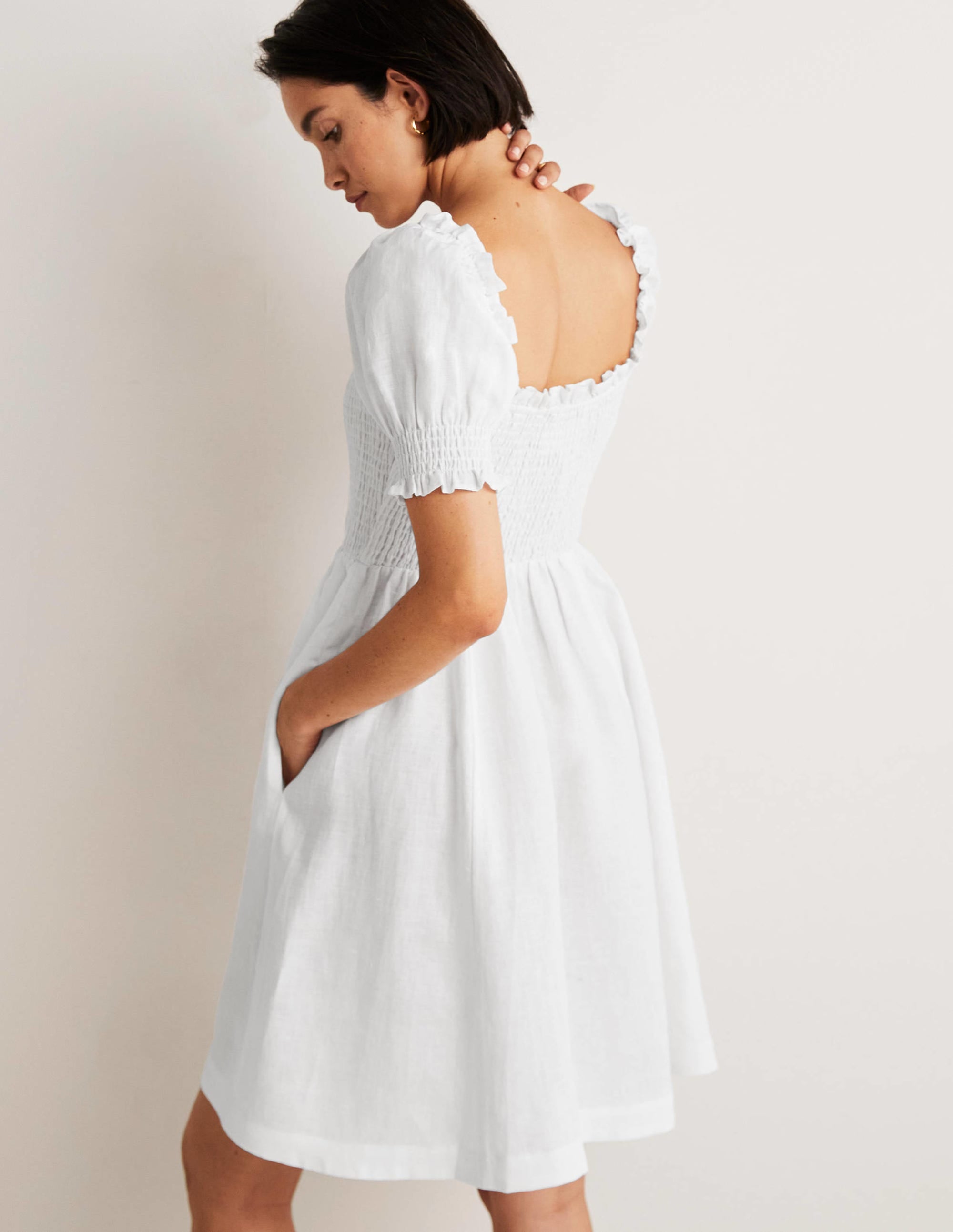 Mini-robe avec corsage à smocks-Blanc - Image 3