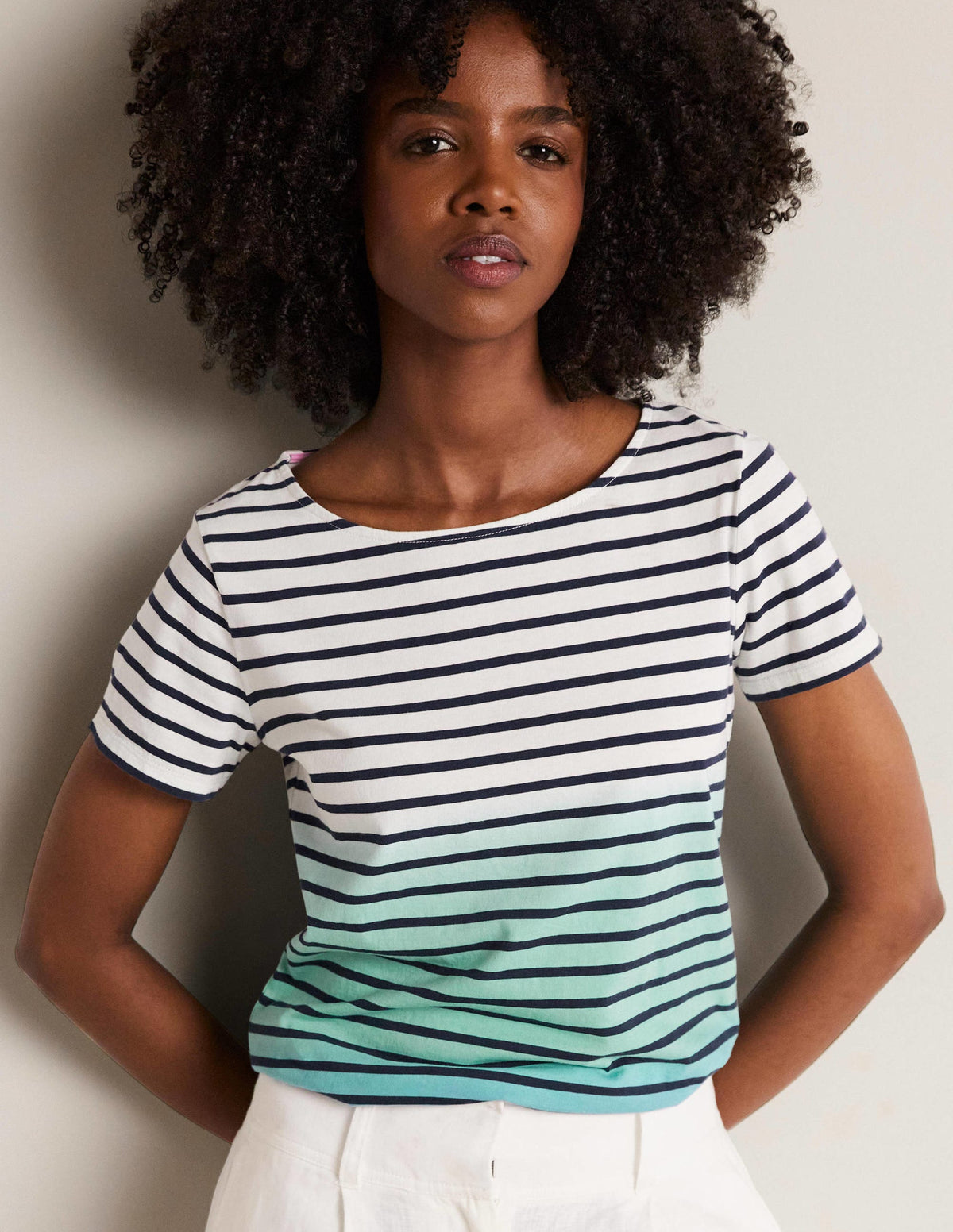 Kurzärmliges Bretonshirt-Blautöne, Schimmernd - Image 5