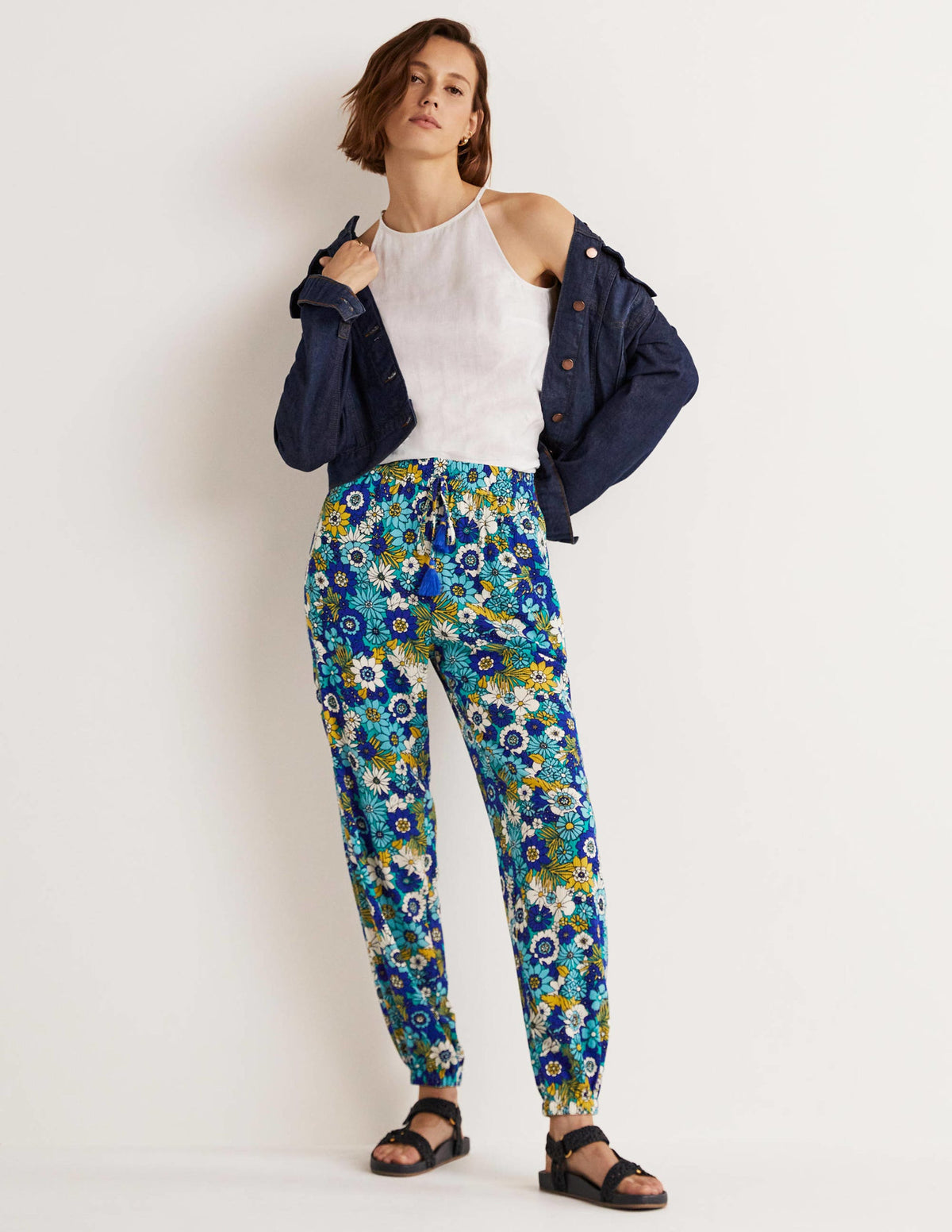 Schmal zulaufende Crinkle-Hose-Smaragdgrün, Blütengarten-5