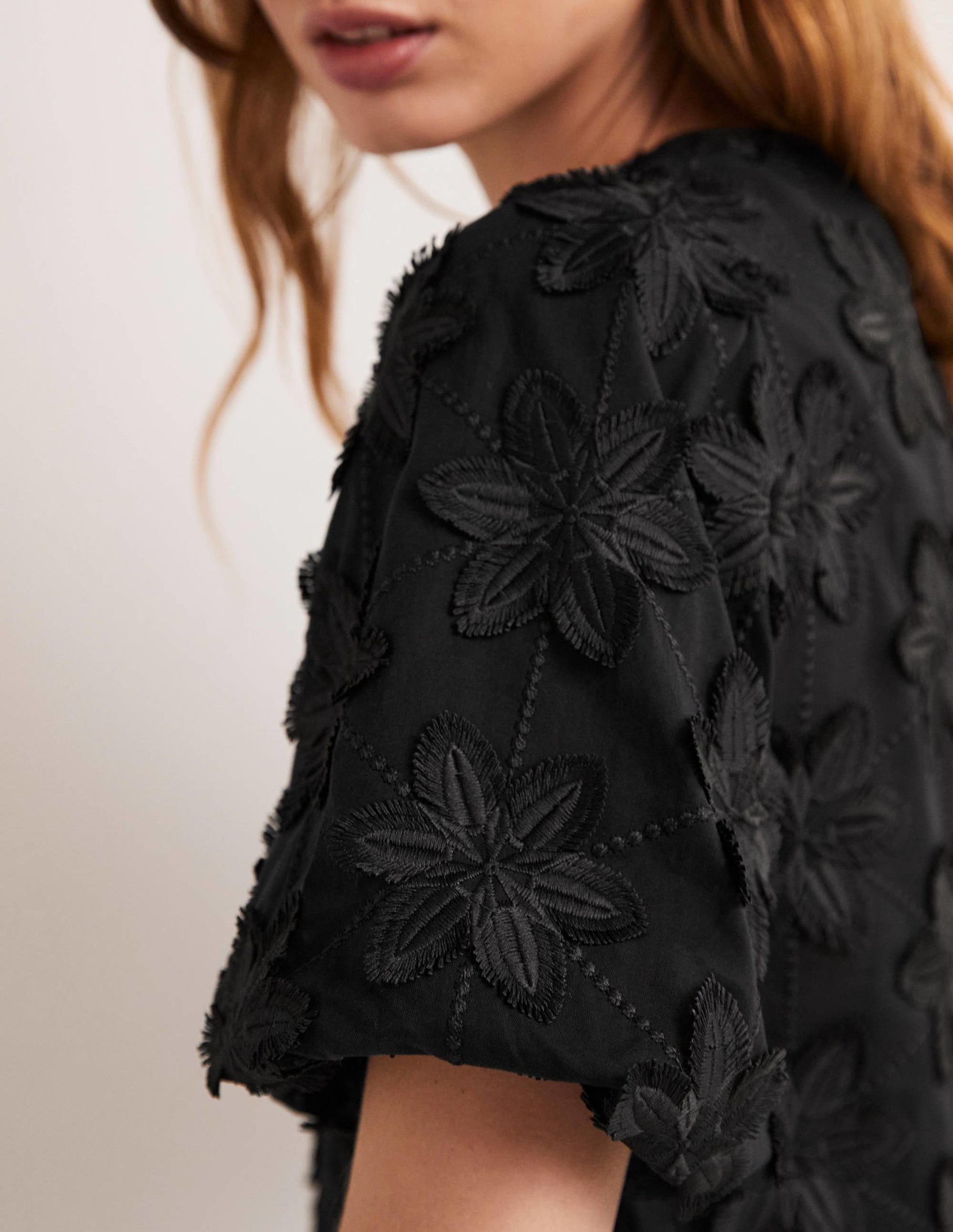 Geknöpfte Bluse mit Puffärmeln-Schwarz-2
