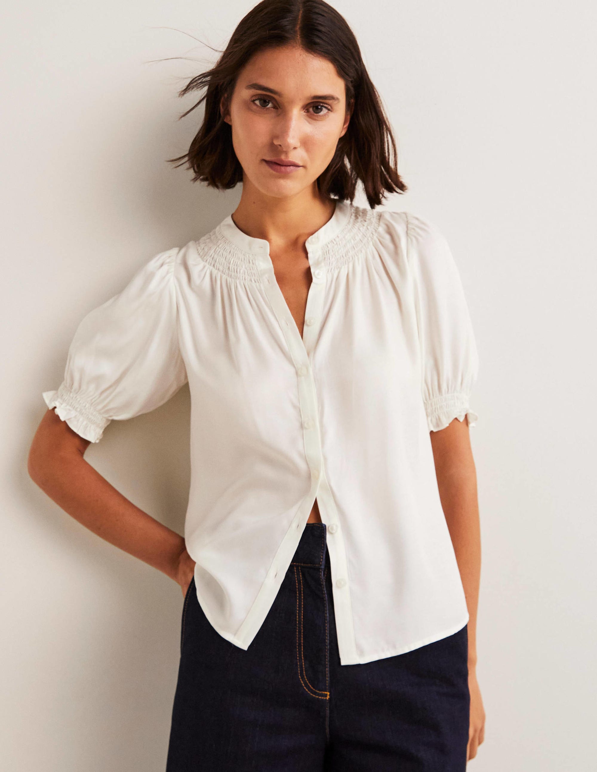 Seidenbluse mit Smokdetails-Naturweiß - Image 1