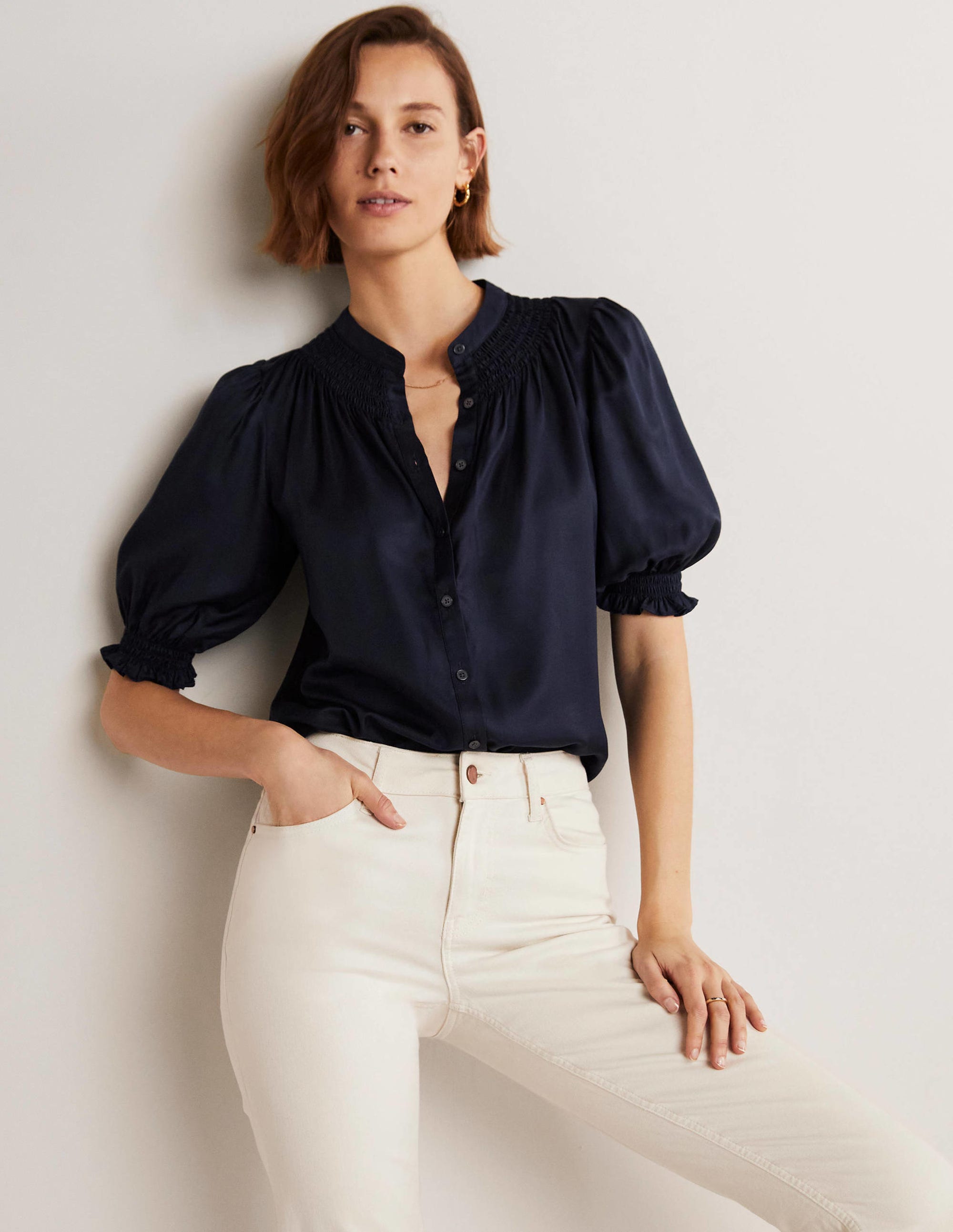 Blouse en soie à smocks-Bleu marine - Image 6