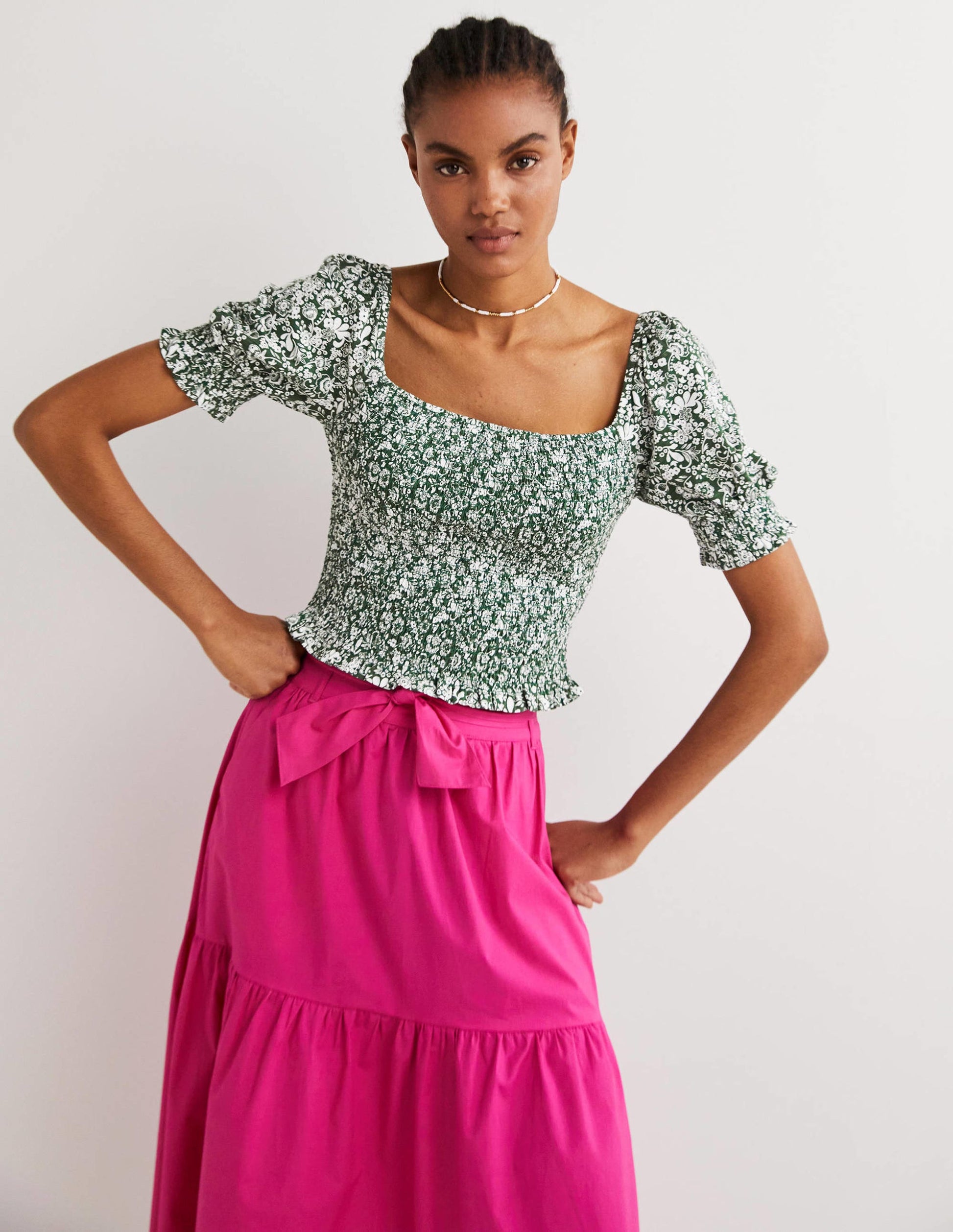 Top smocké en jersey à col carré-Vert chasseur, motif Pretty Paradise-1