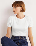 Geripptes T-Shirt mit Rundhalsausschnitt-Weiß
