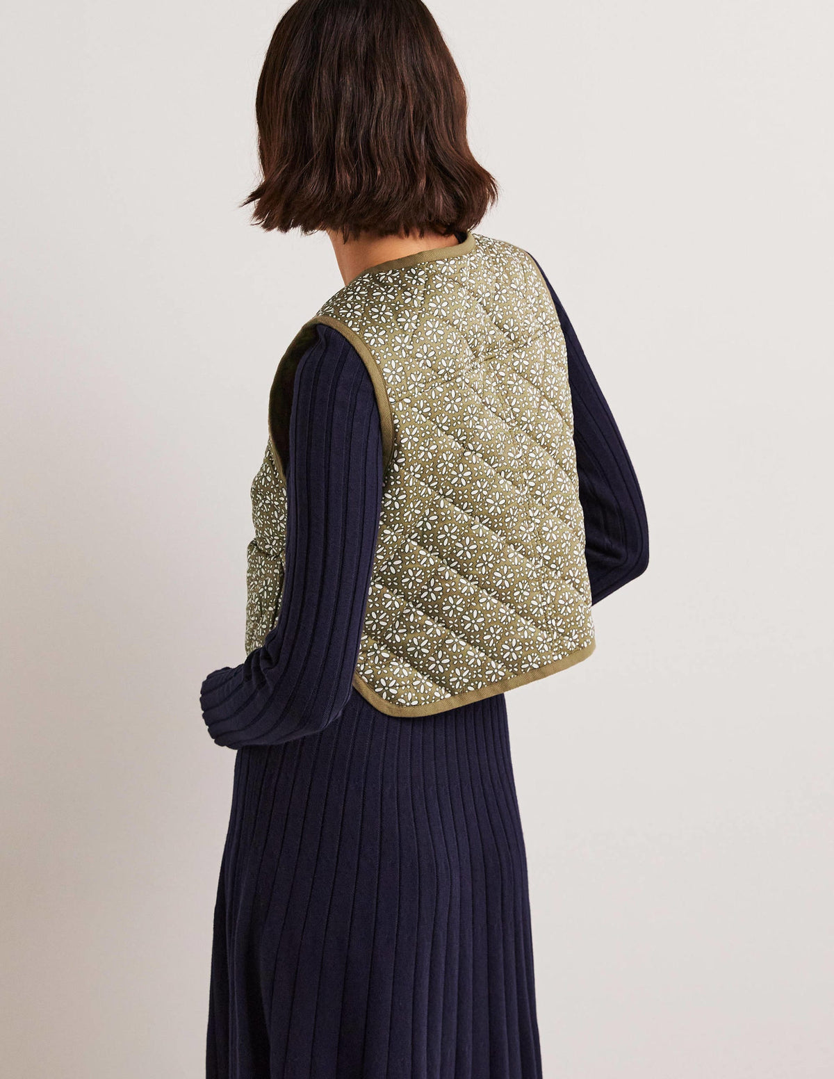 Veste sans manches matelassée-Vert basilic, motif Dainty Geo - Image 3