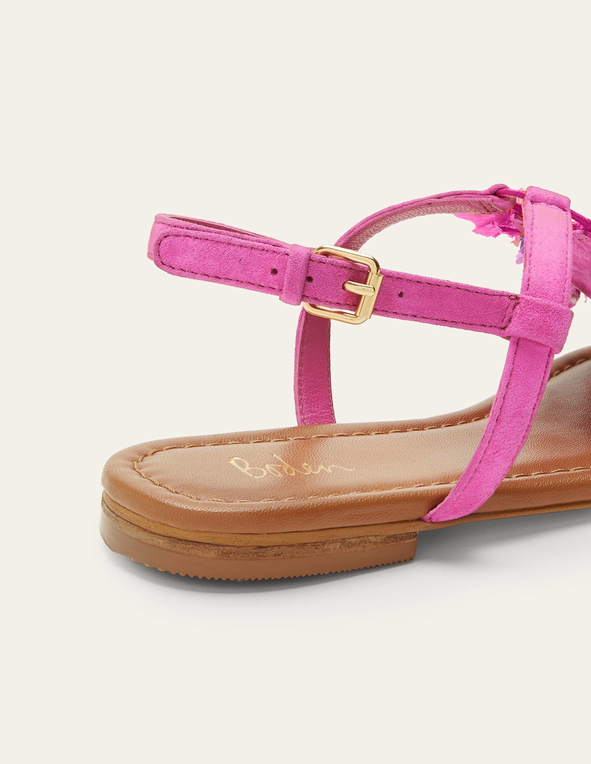 Sarah Flache Sandalen mit Fransen-Knalliges Stiefmütterchen - Image 3