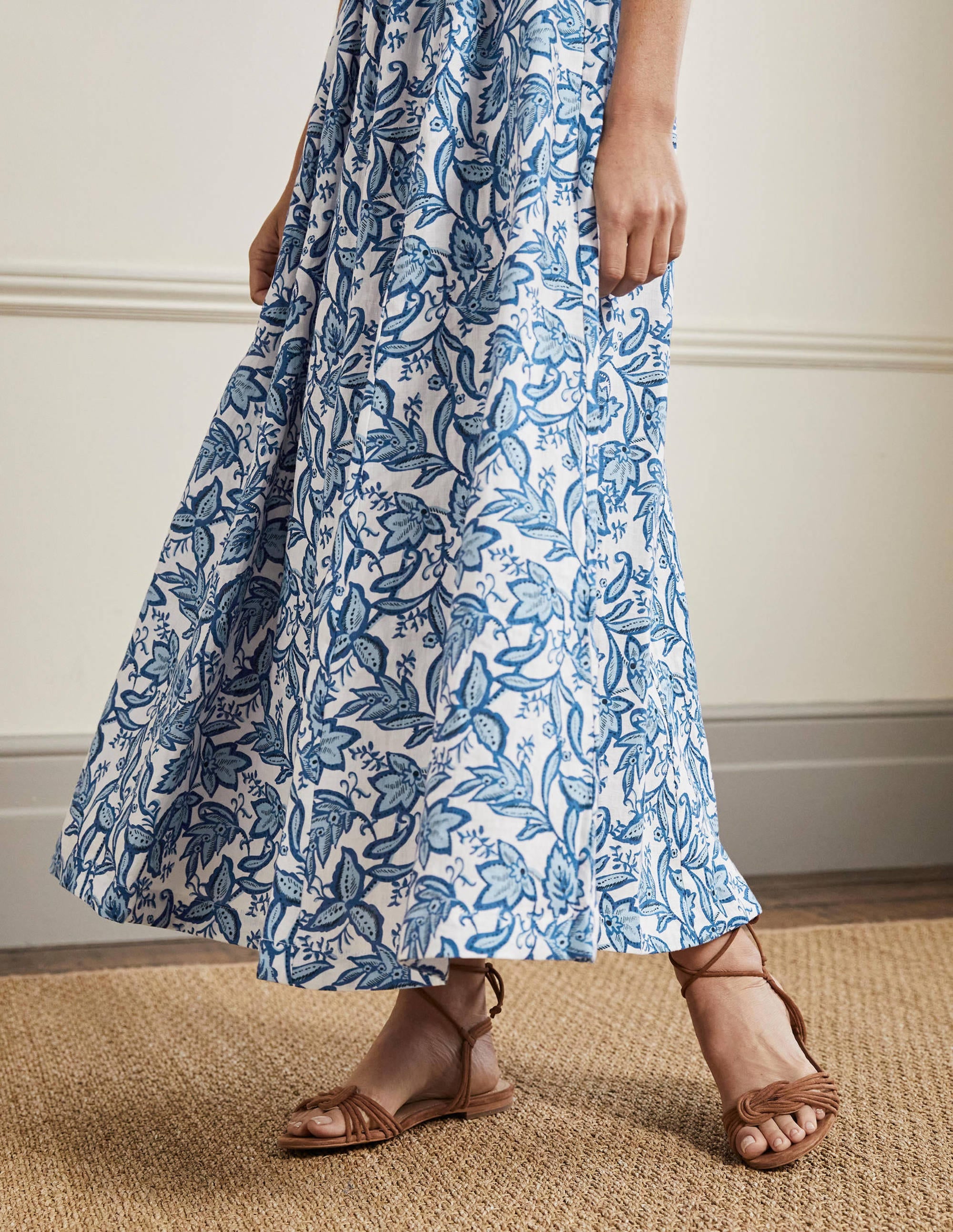 Midikleid mit gesmoktem Oberteil-Graublau, Wildblumen - Image 4
