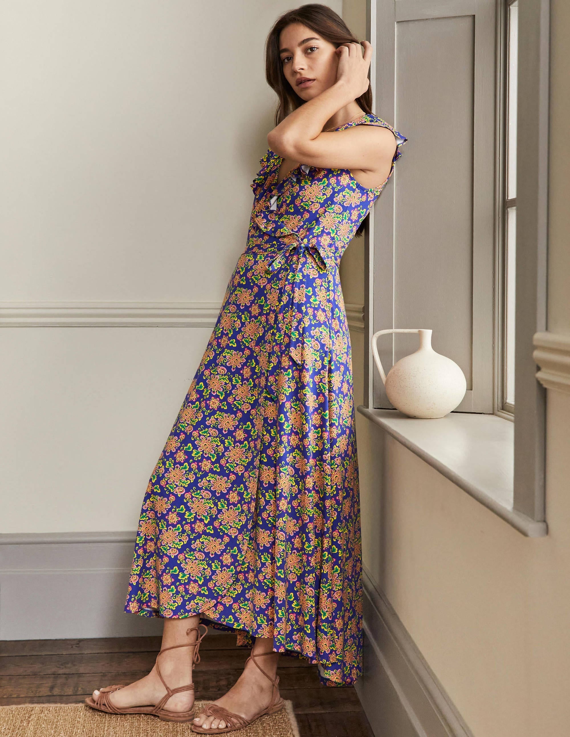 Saskia Maxi-Wickelkleid aus Jersey-Atlantischer Ozean, Wildblumen - Image 4