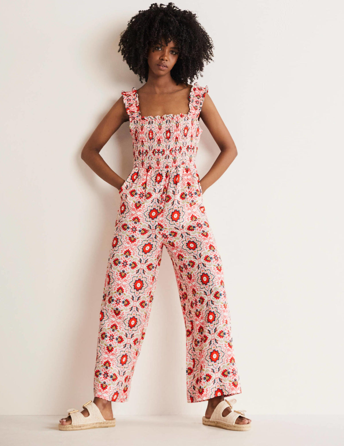 Jasmine Jumpsuit mit Smokdetail-Bunt, Bloomsbury-Muster - Image 4