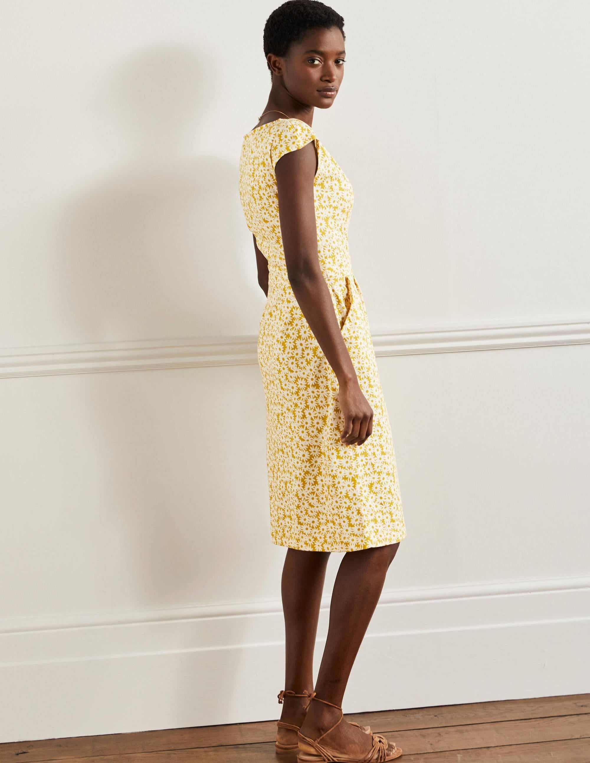 Florrie Jerseykleid-Olive Oil, Daisy Floral - Image 3