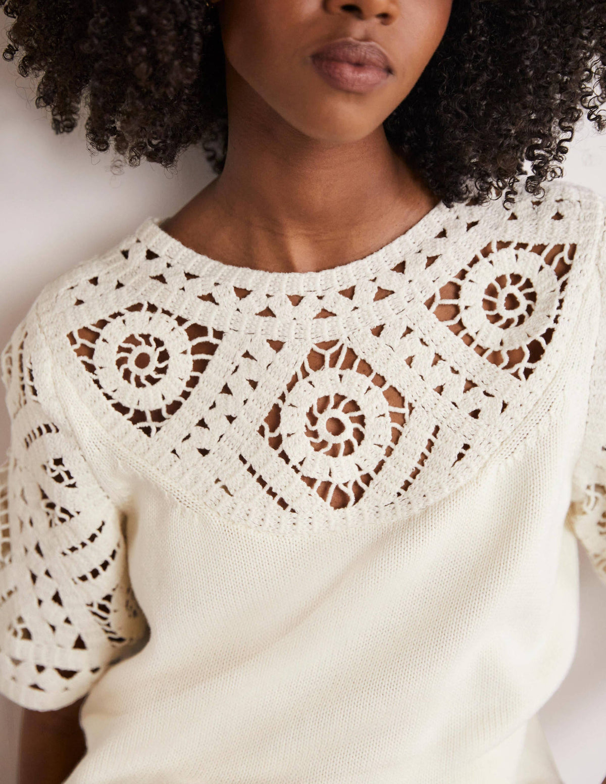 Strick-T-Shirt mit Häkeldetails-Naturweiß - Image 2