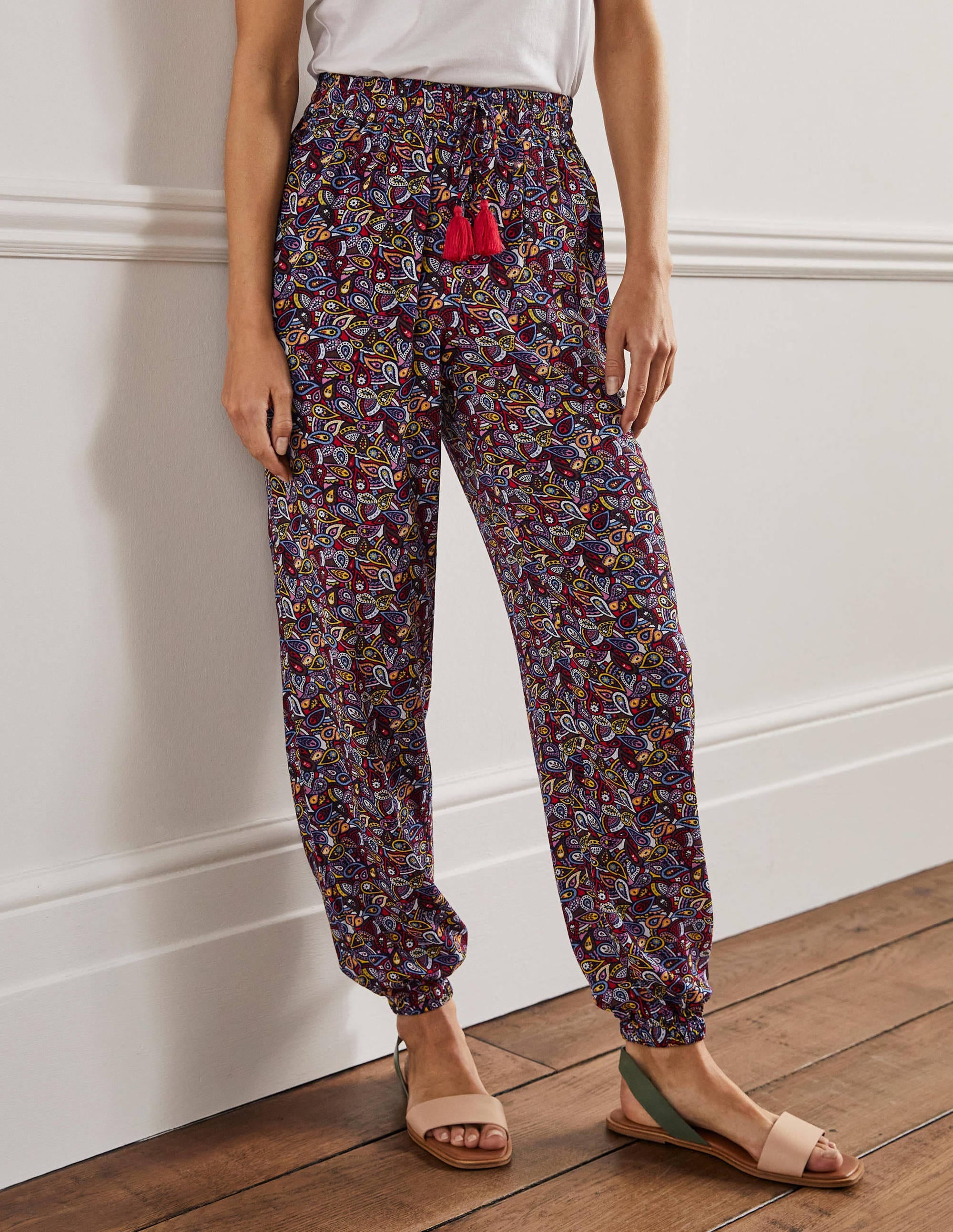 Schmal zulaufende Crinkle-Hose-Französisches Navy, Paisleymuster - Image 4