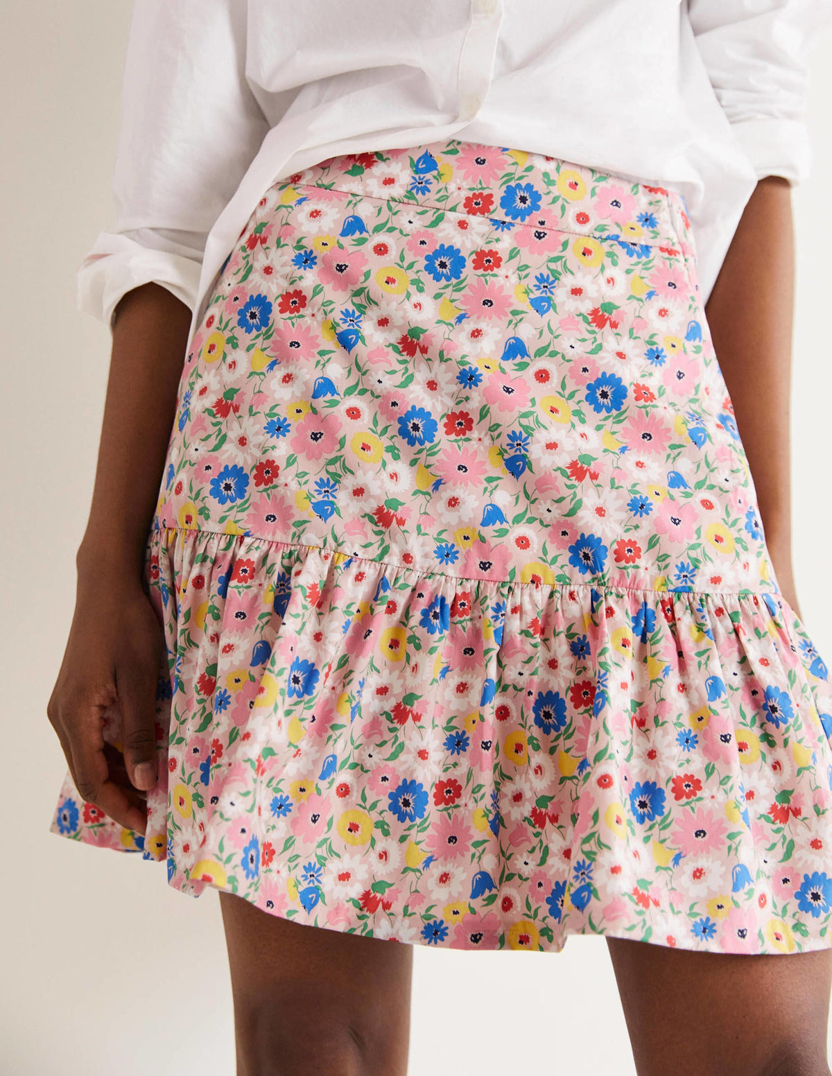 Tiered Poplin Mini Skirt-Milkshake, Elegant Bloom - Image 4