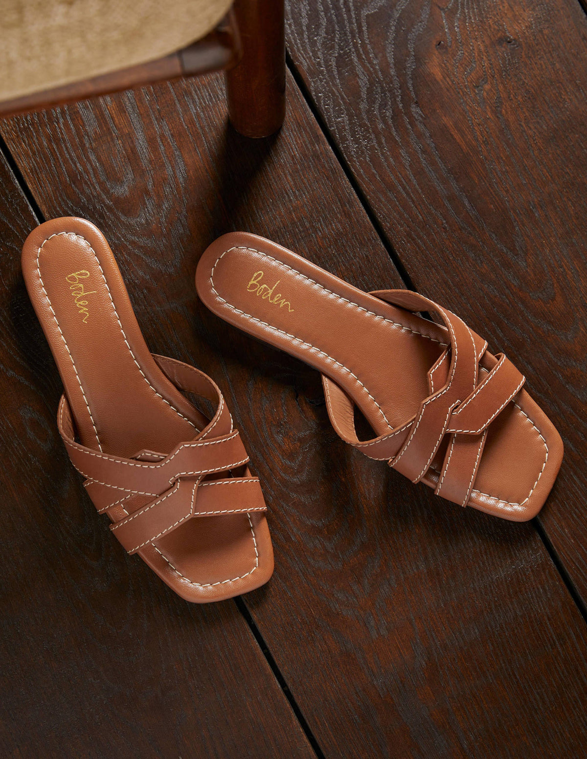 Geometrische flache Slipper-Hellbraun - Image 1
