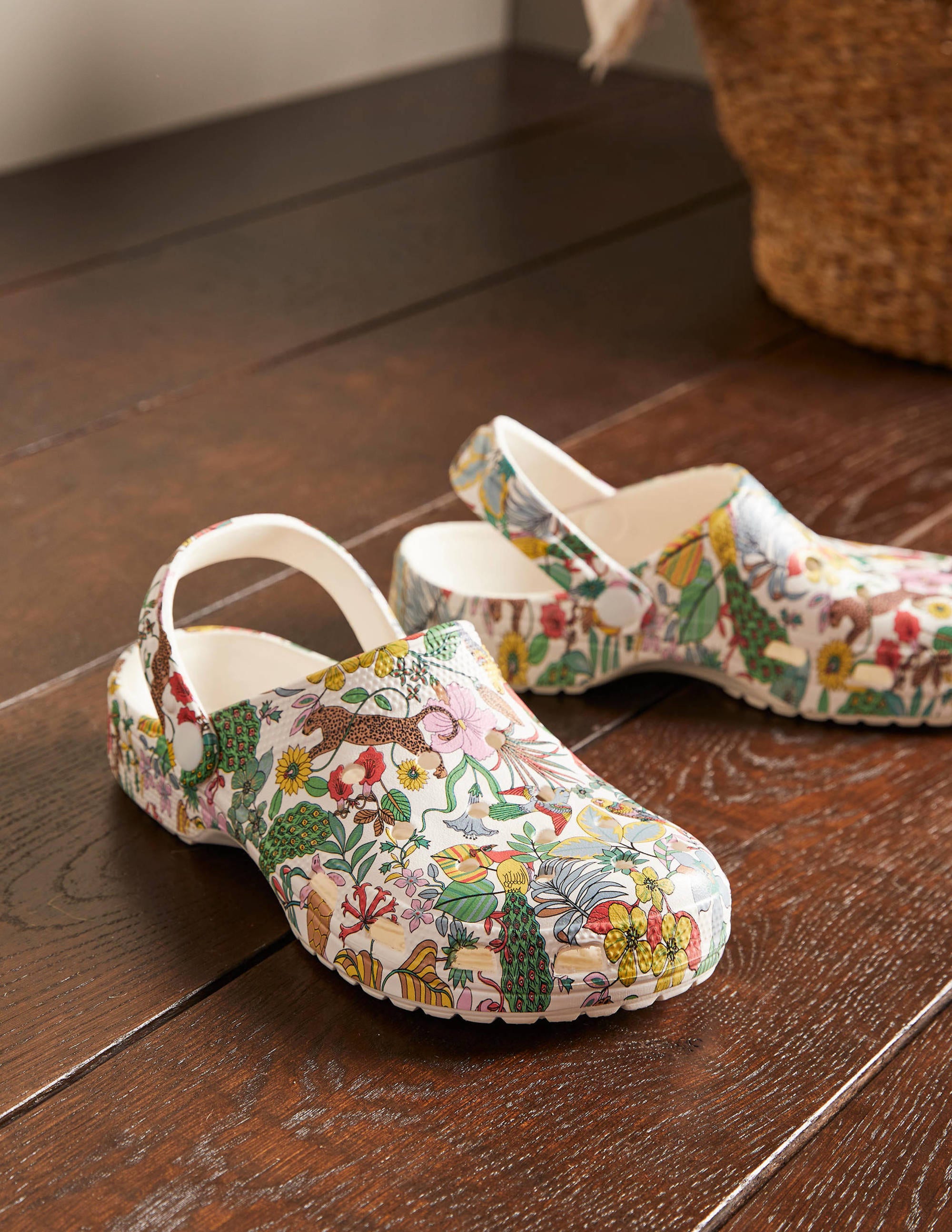 Leichte gemusterte Clogs-Naturweiß, Vogel-/Blumenmuster - Image 1
