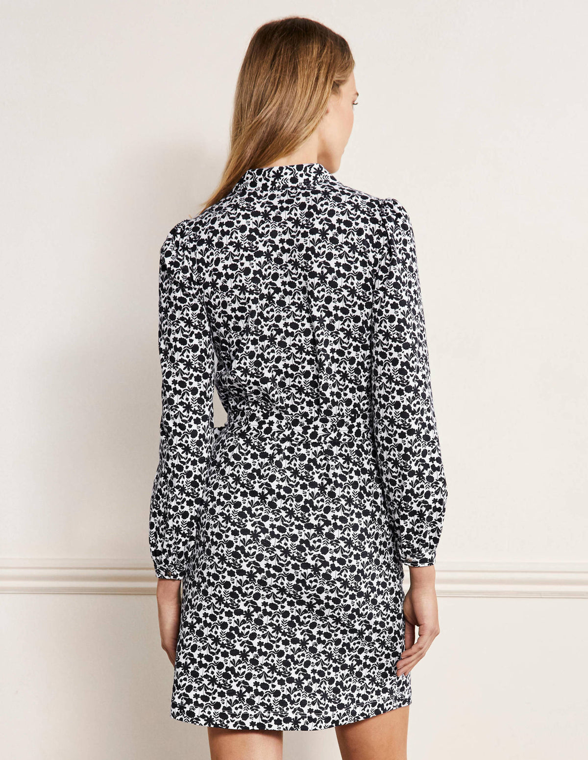 Hemdblusenkleid aus Jersey-Schwarz, Blüten - Image 3