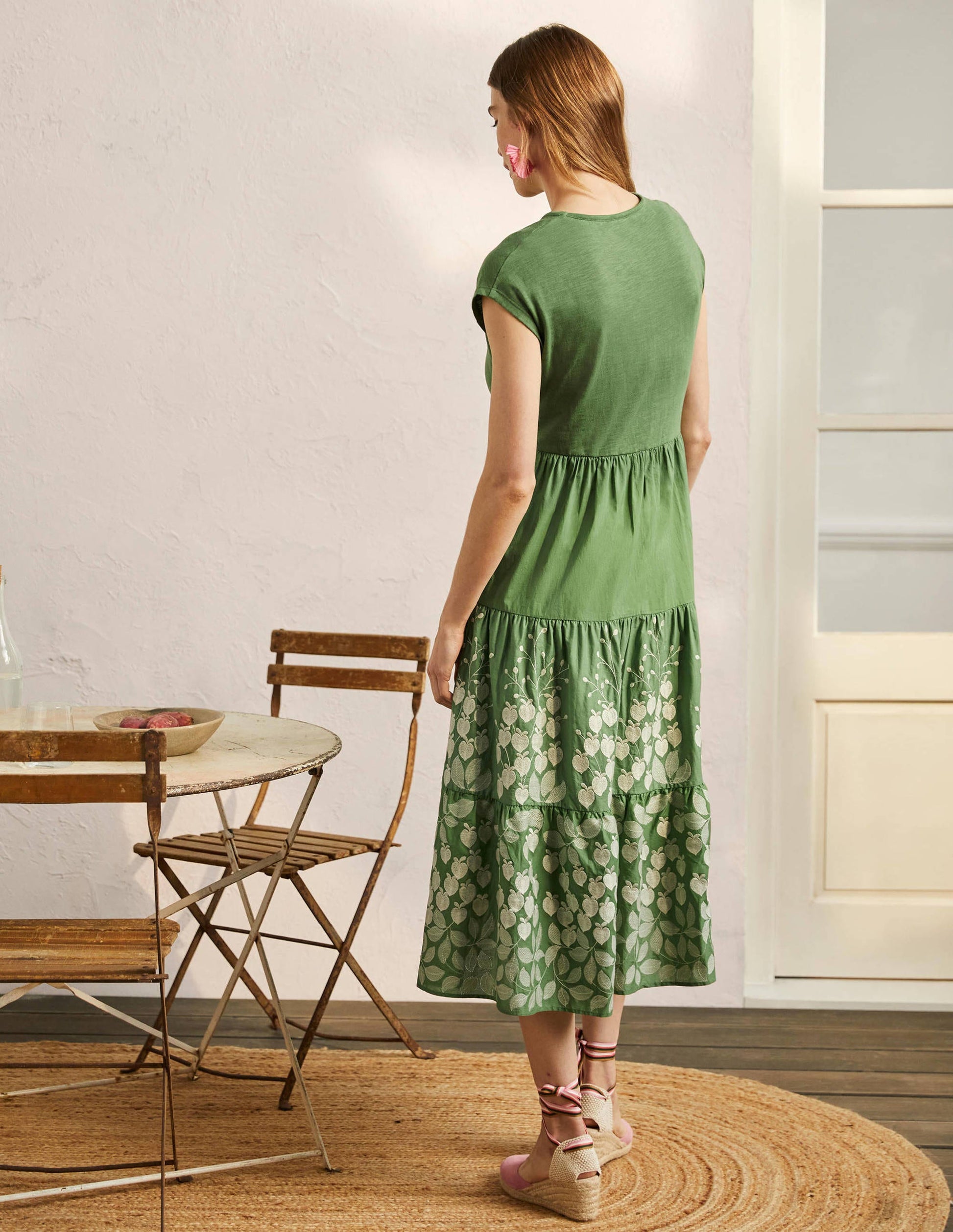 Robe midi brodée à volants-Broderies lierre anglais-3
