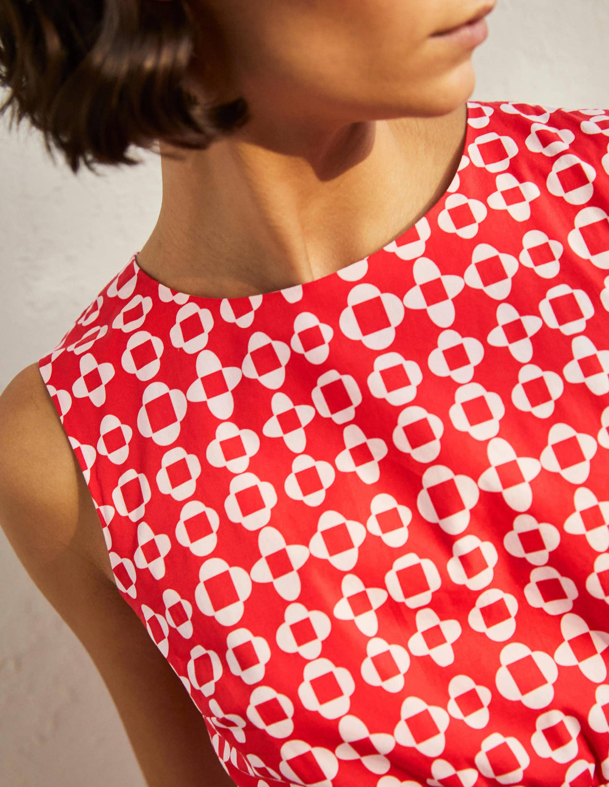 Minikleid mit gesmokter Taille-Helles Korallenrot, Mosaikmuster - Image 2