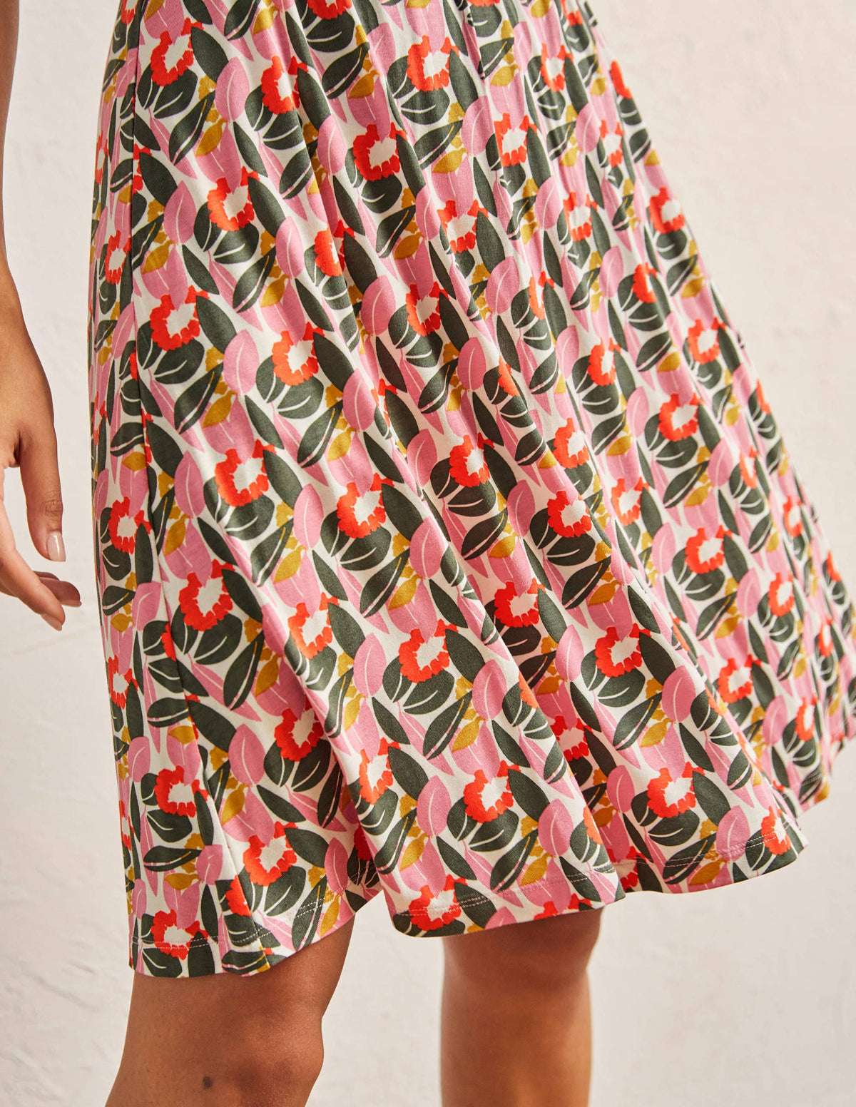 Jerseykleid mit Flatterärmeln-Naturweiß, Abstrakte Blüten - Image 2