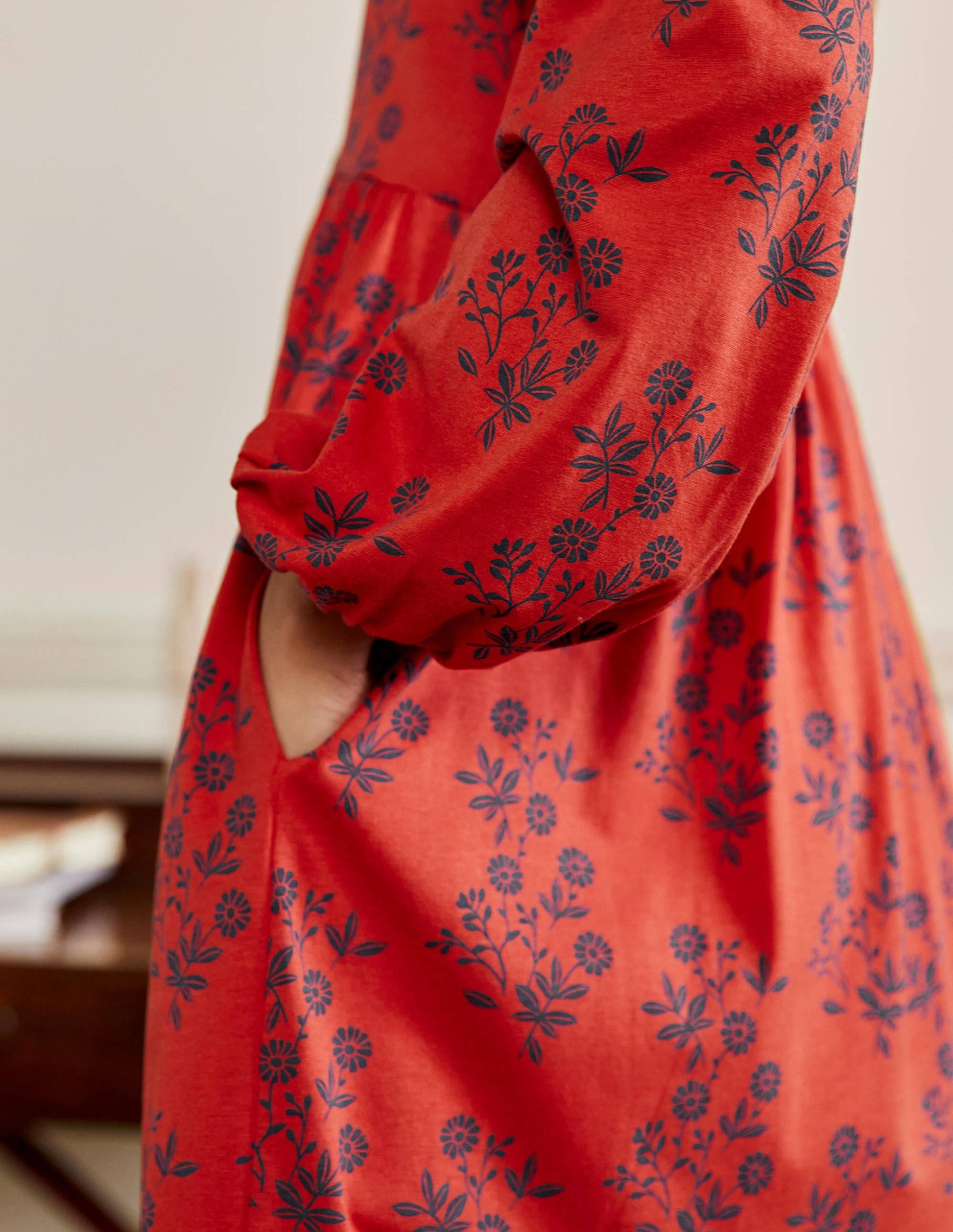 Jerseykleid mit durchgängiger Knopfleiste-Rot, Gruppierte Blätter-2