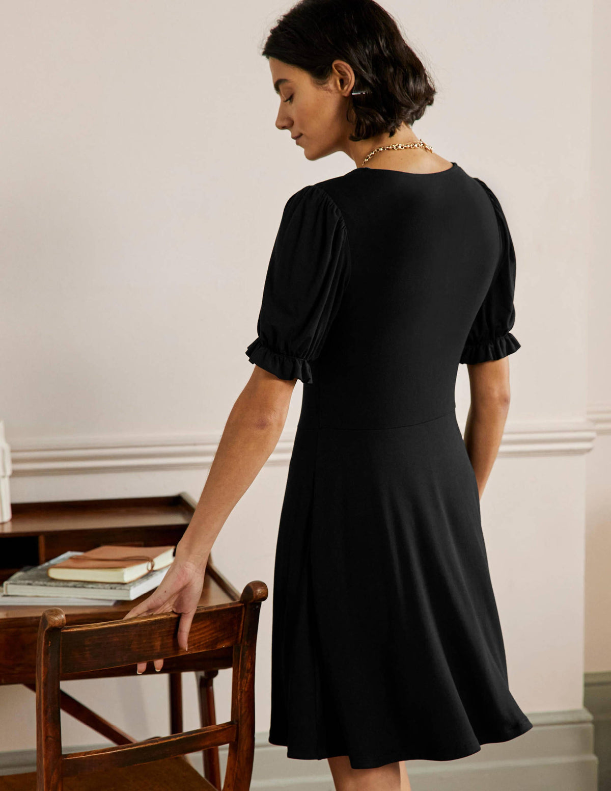 Jerseykleid mit V-Ausschnitt-Schwarz-3