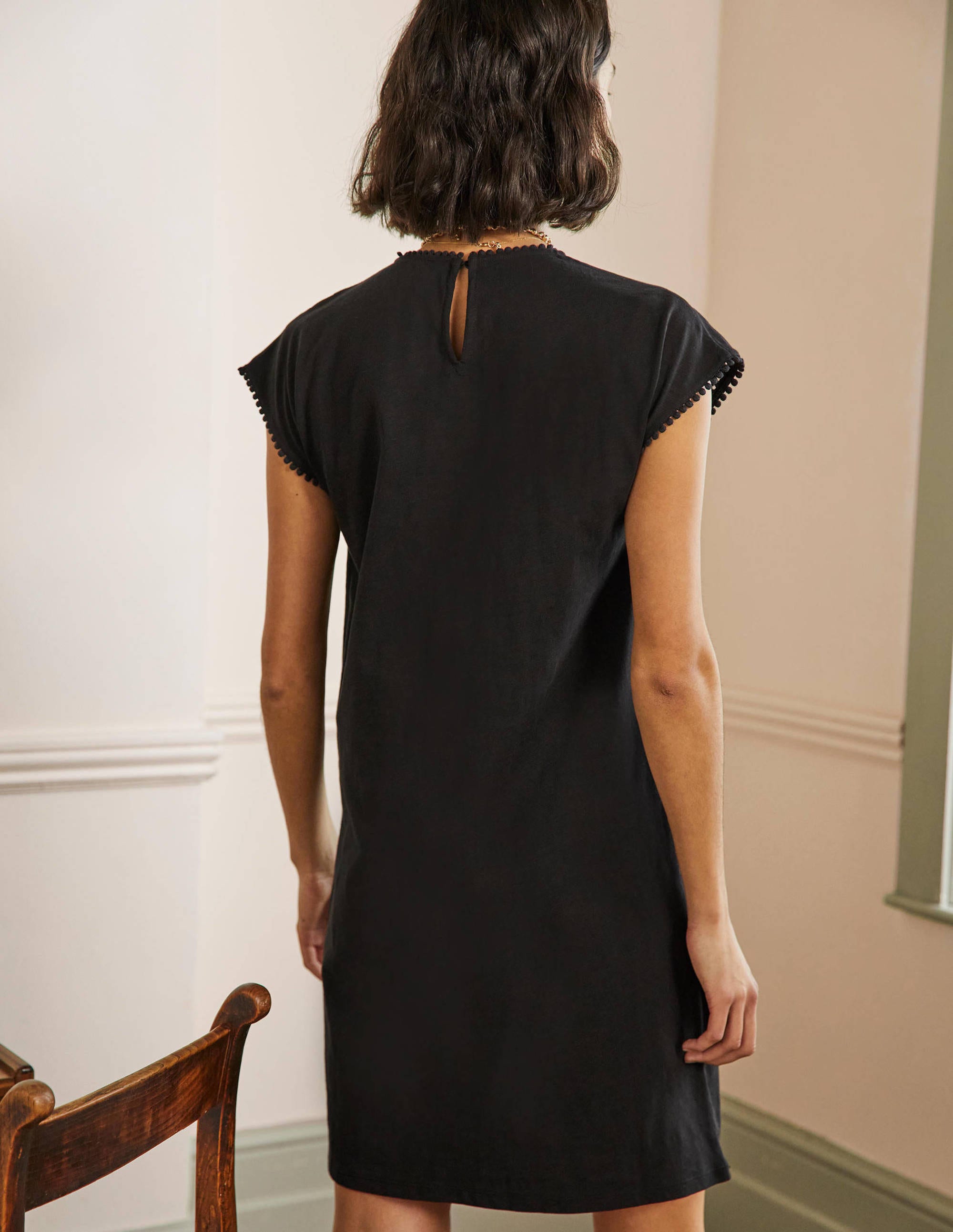 T-Shirt-Kleid aus Jersey mit Lochspitze-Schwarz - Image 3