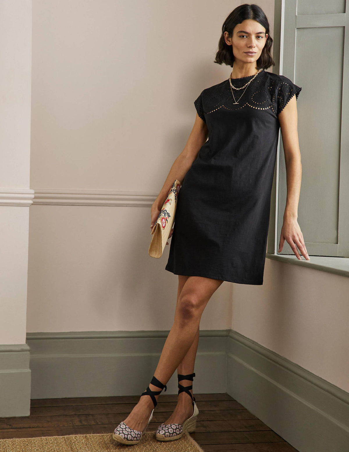 T-Shirt-Kleid aus Jersey mit Lochspitze-Schwarz - Image 4